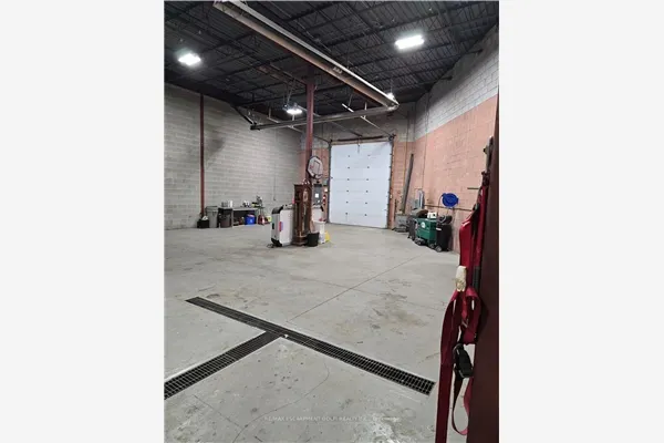 5100 South Service Road