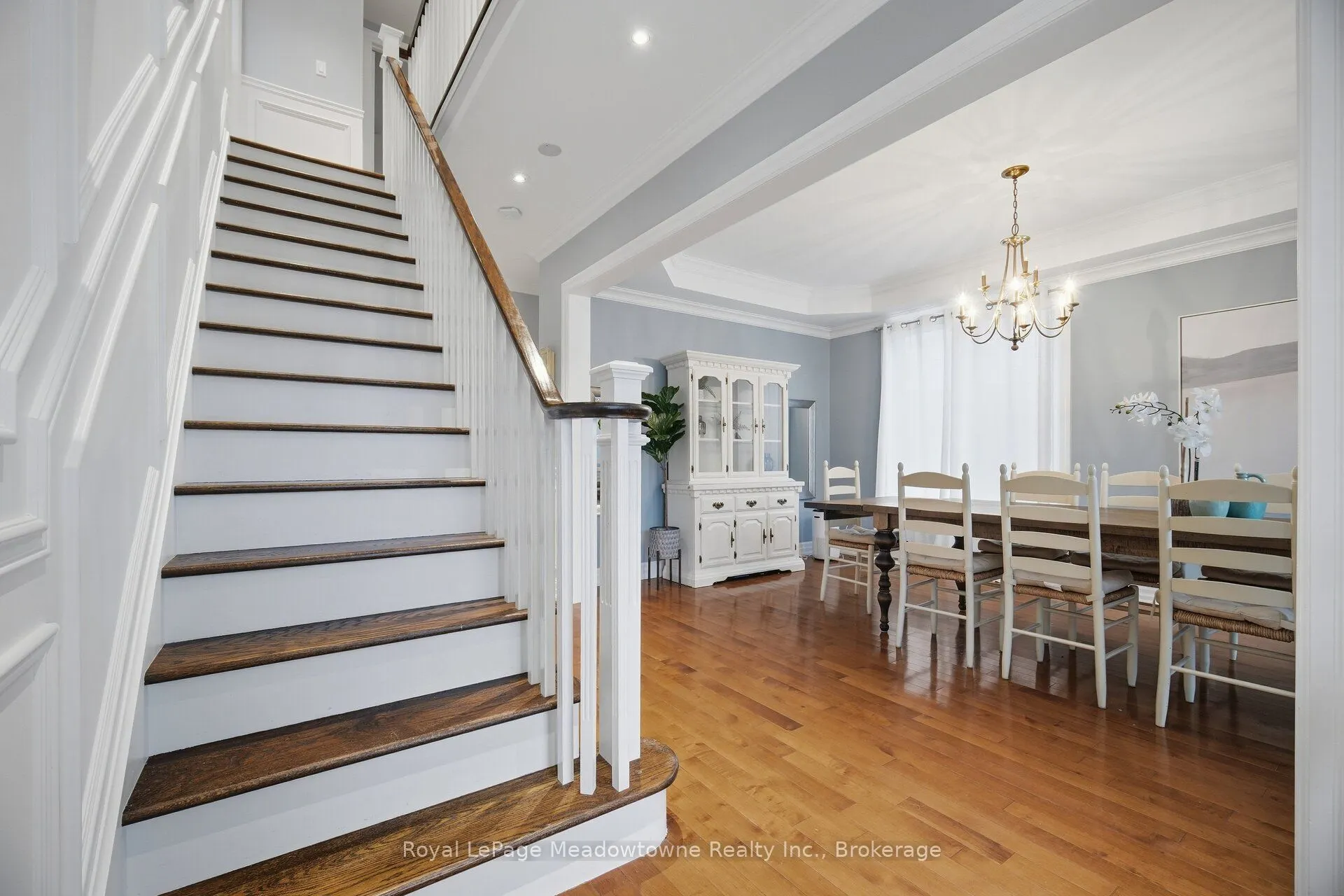 954 Lancaster Boulevard