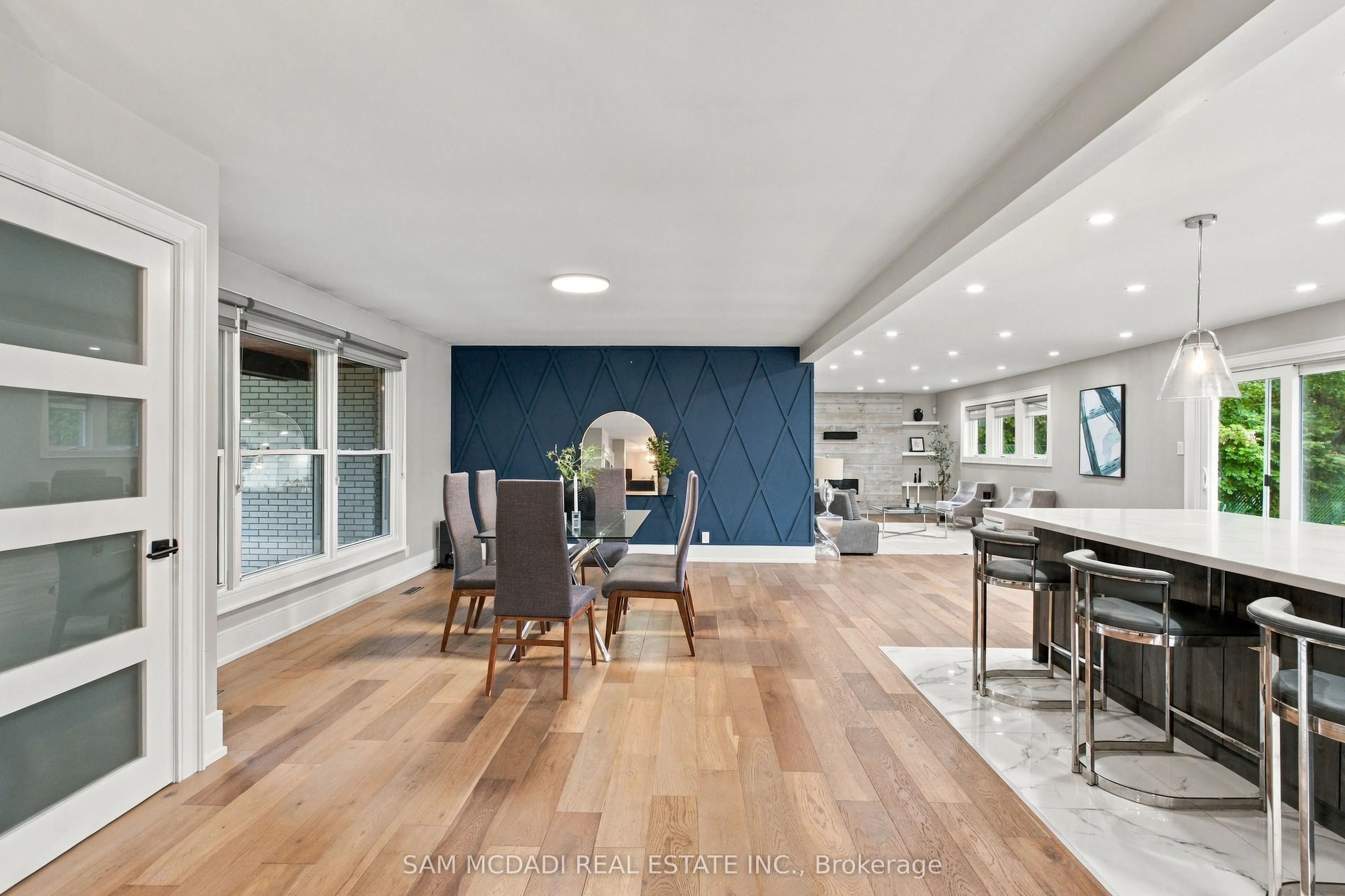 1357 Saginaw Crescent