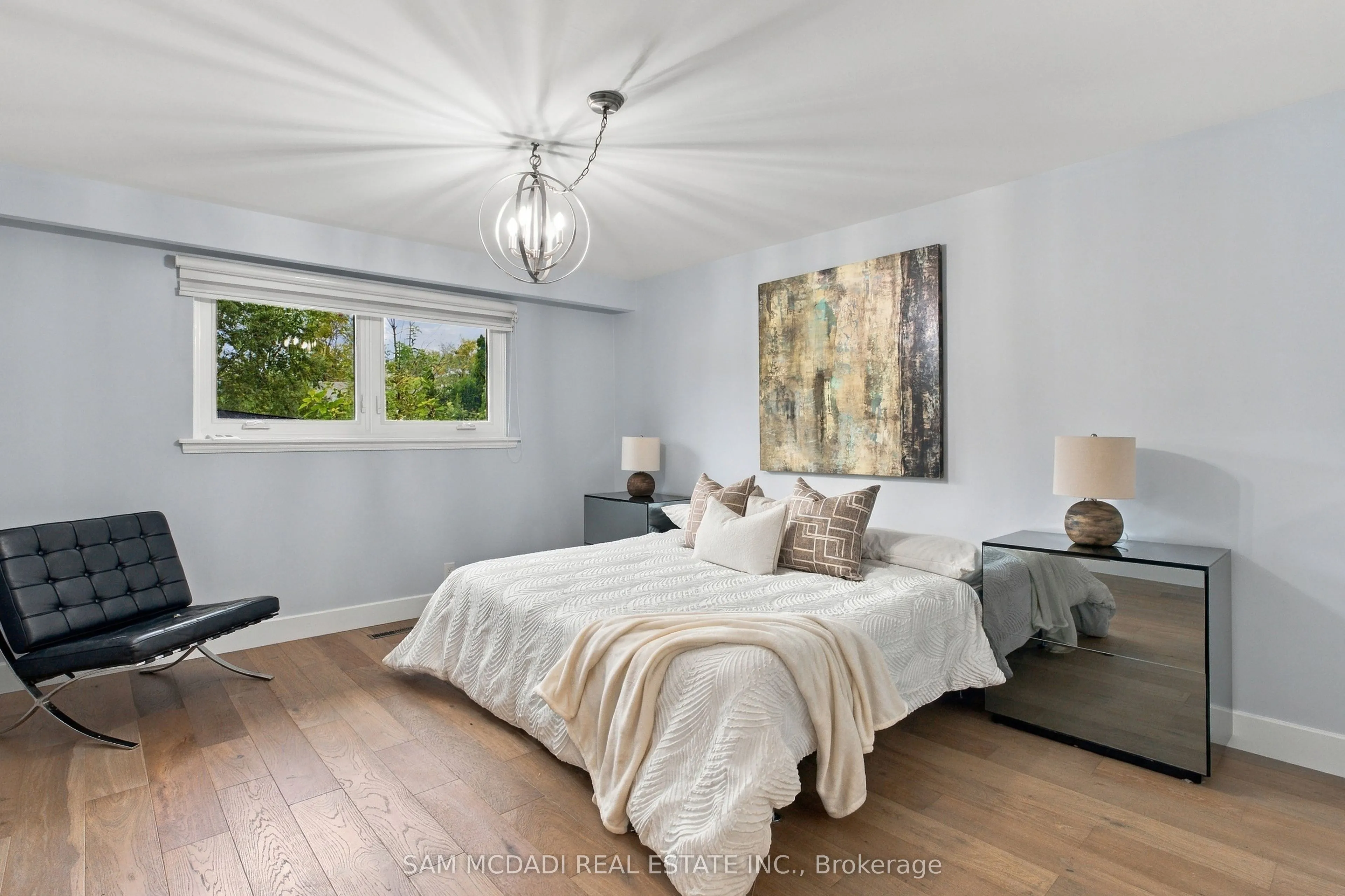 1357 Saginaw Crescent