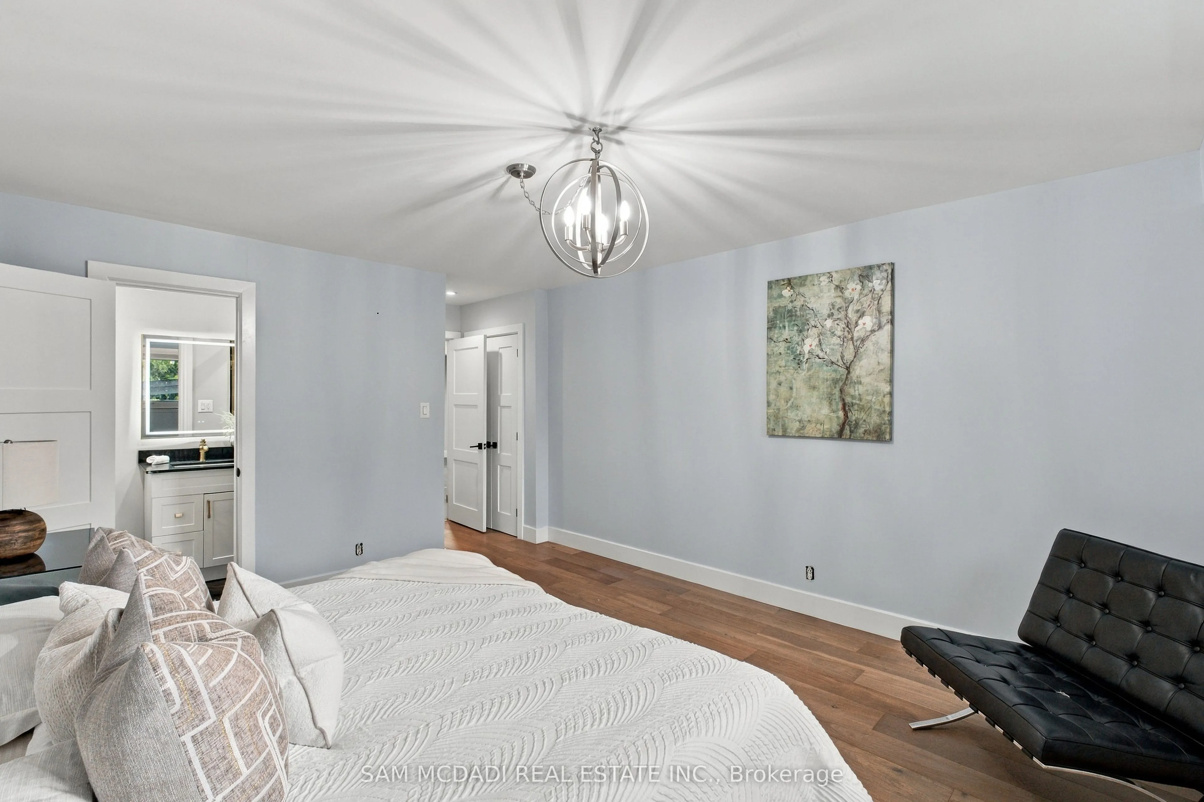 1357 Saginaw Crescent
