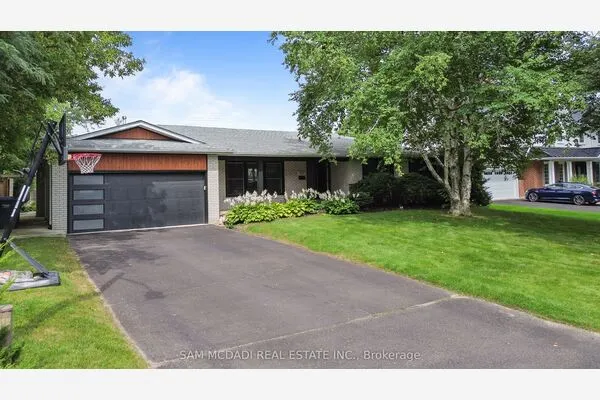 1357 Saginaw Crescent