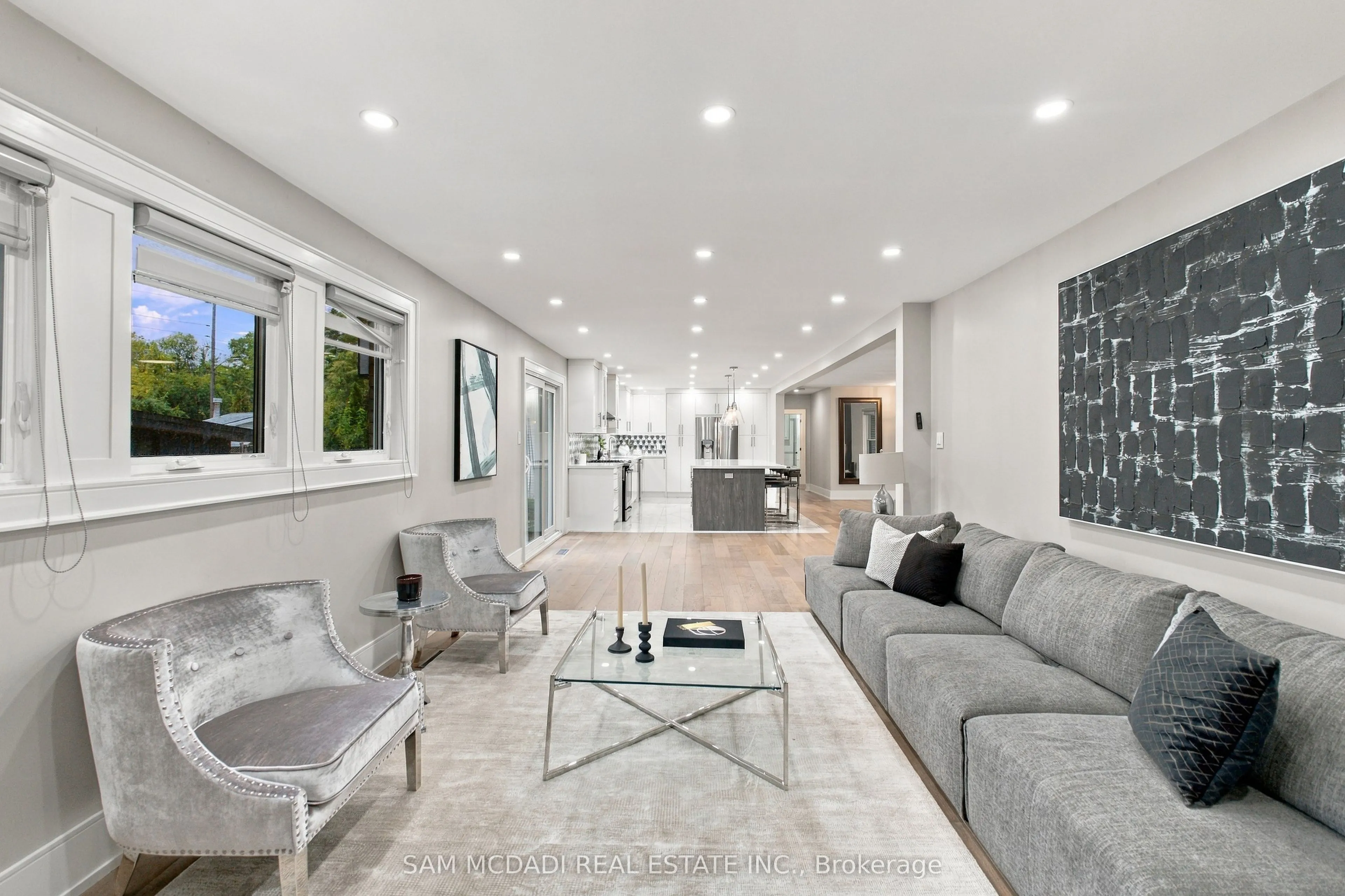 1357 Saginaw Crescent
