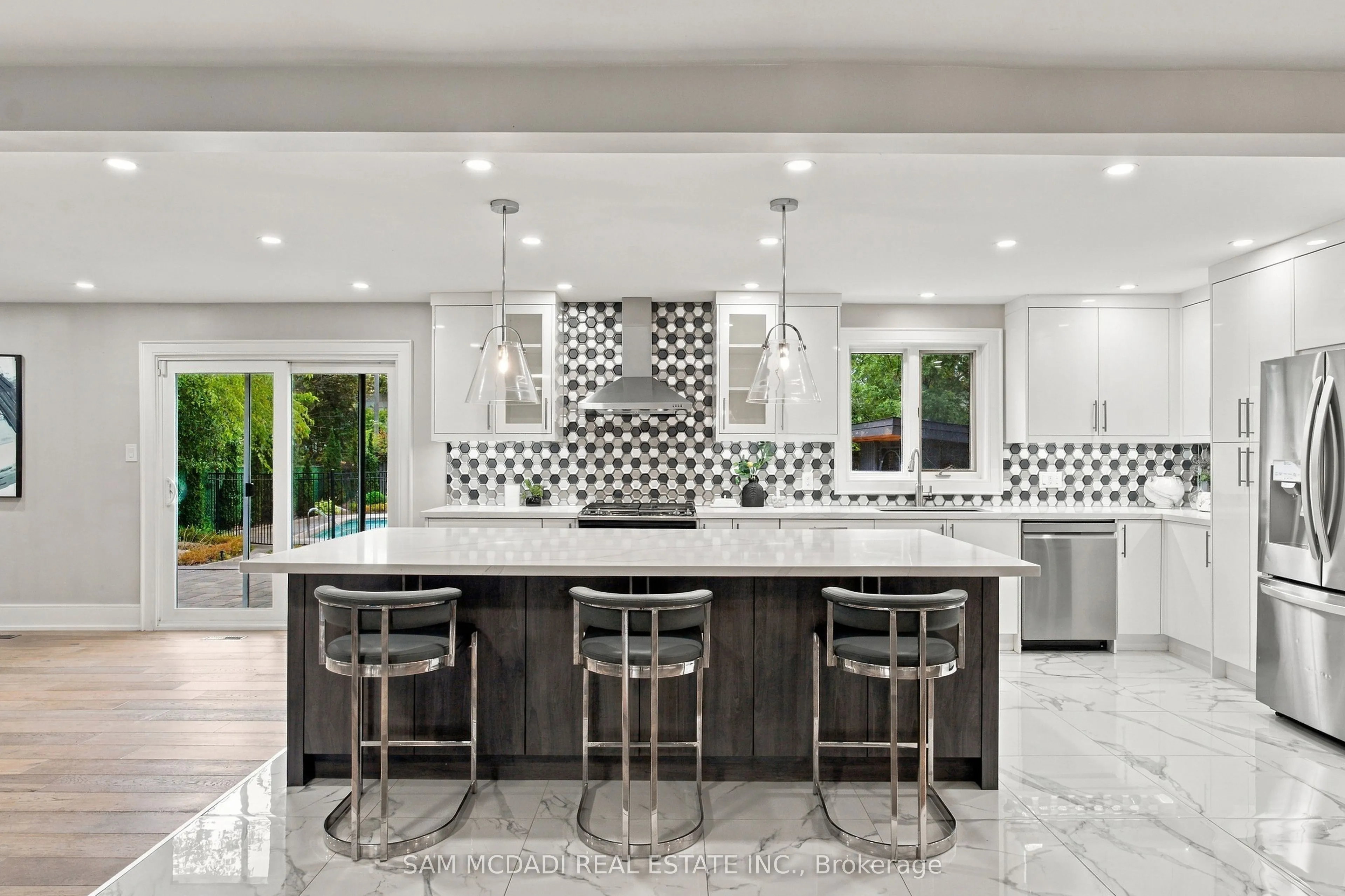 1357 Saginaw Crescent