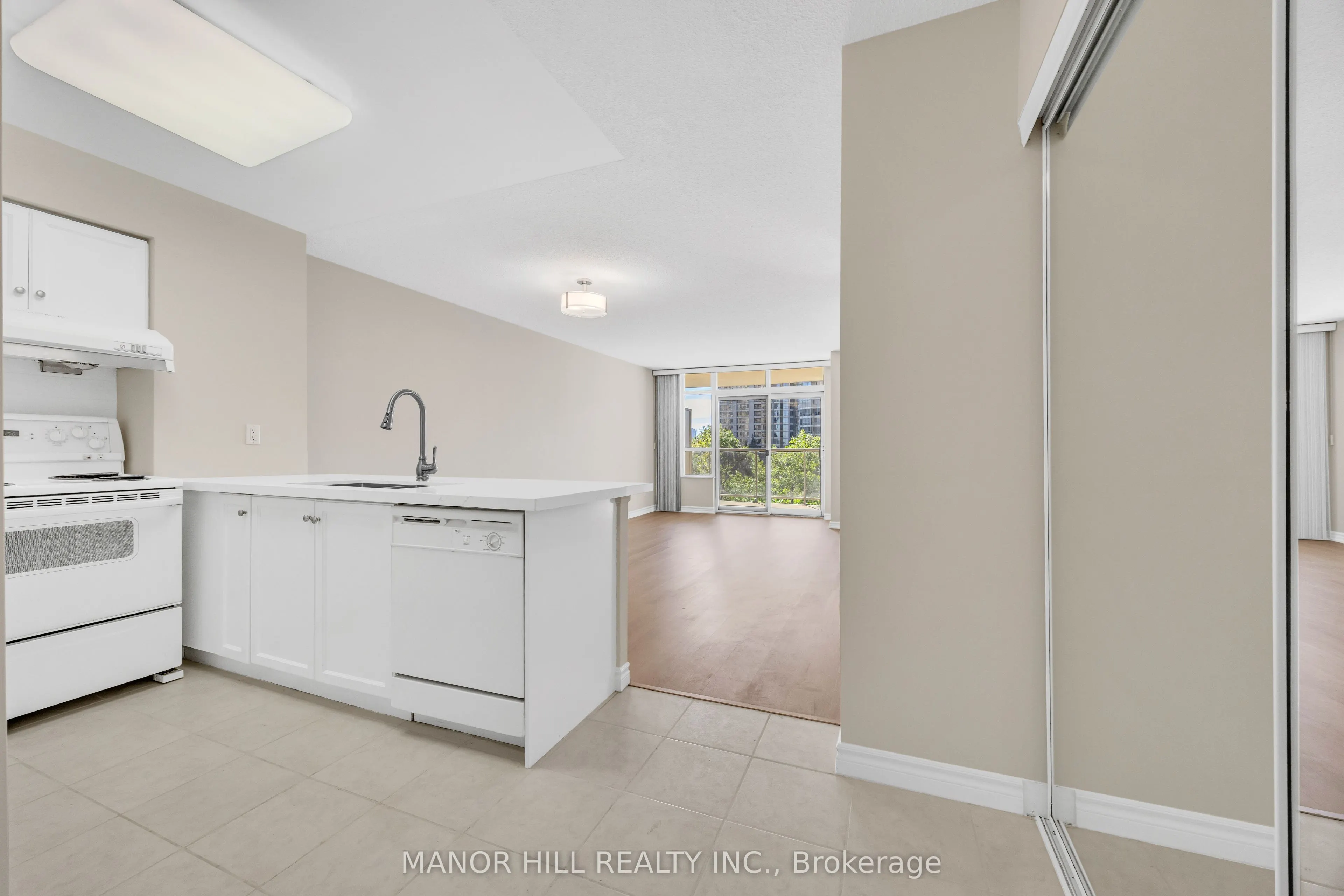 35 Kingsbridge Garden Circle #402