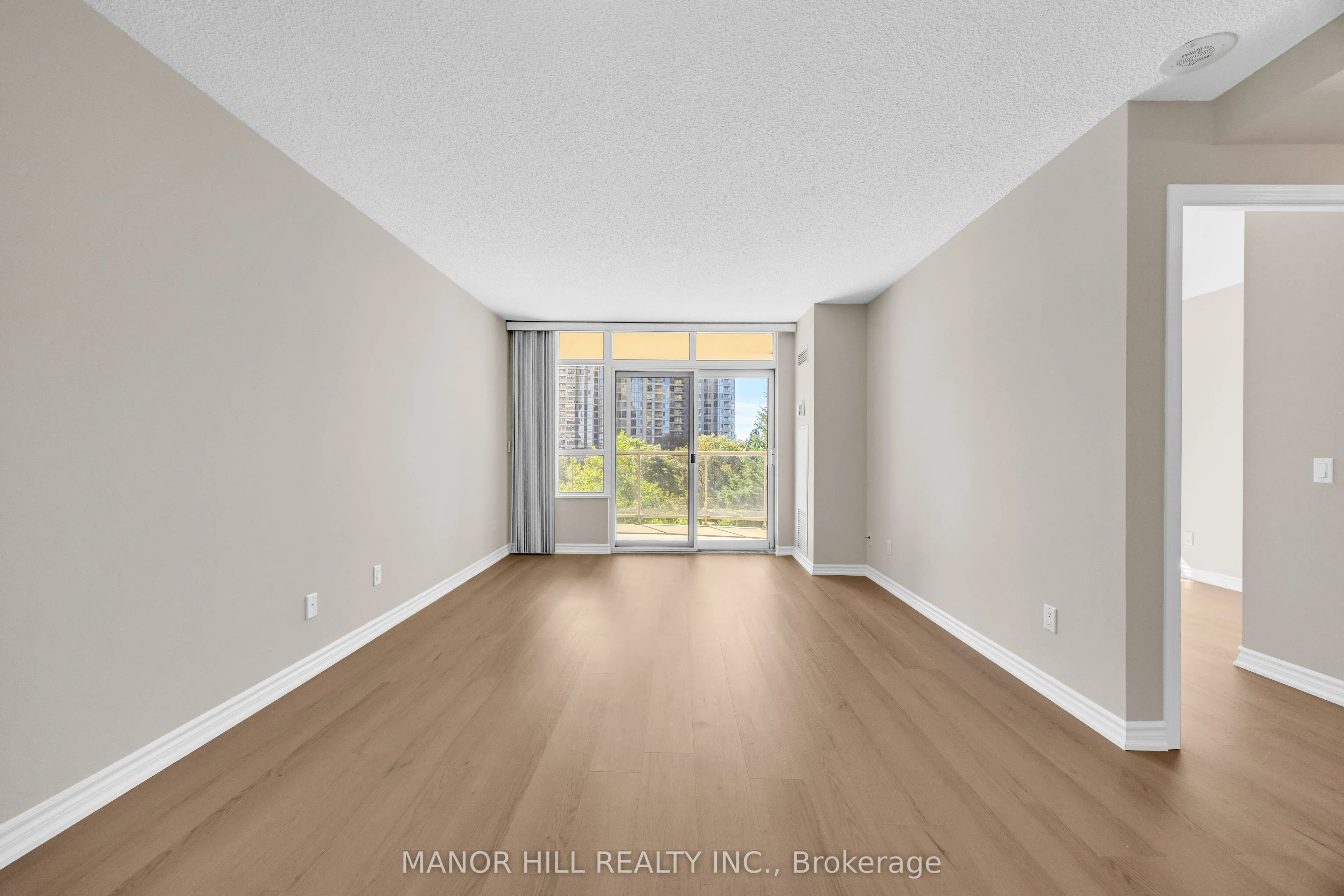 35 Kingsbridge Garden Circle #402
