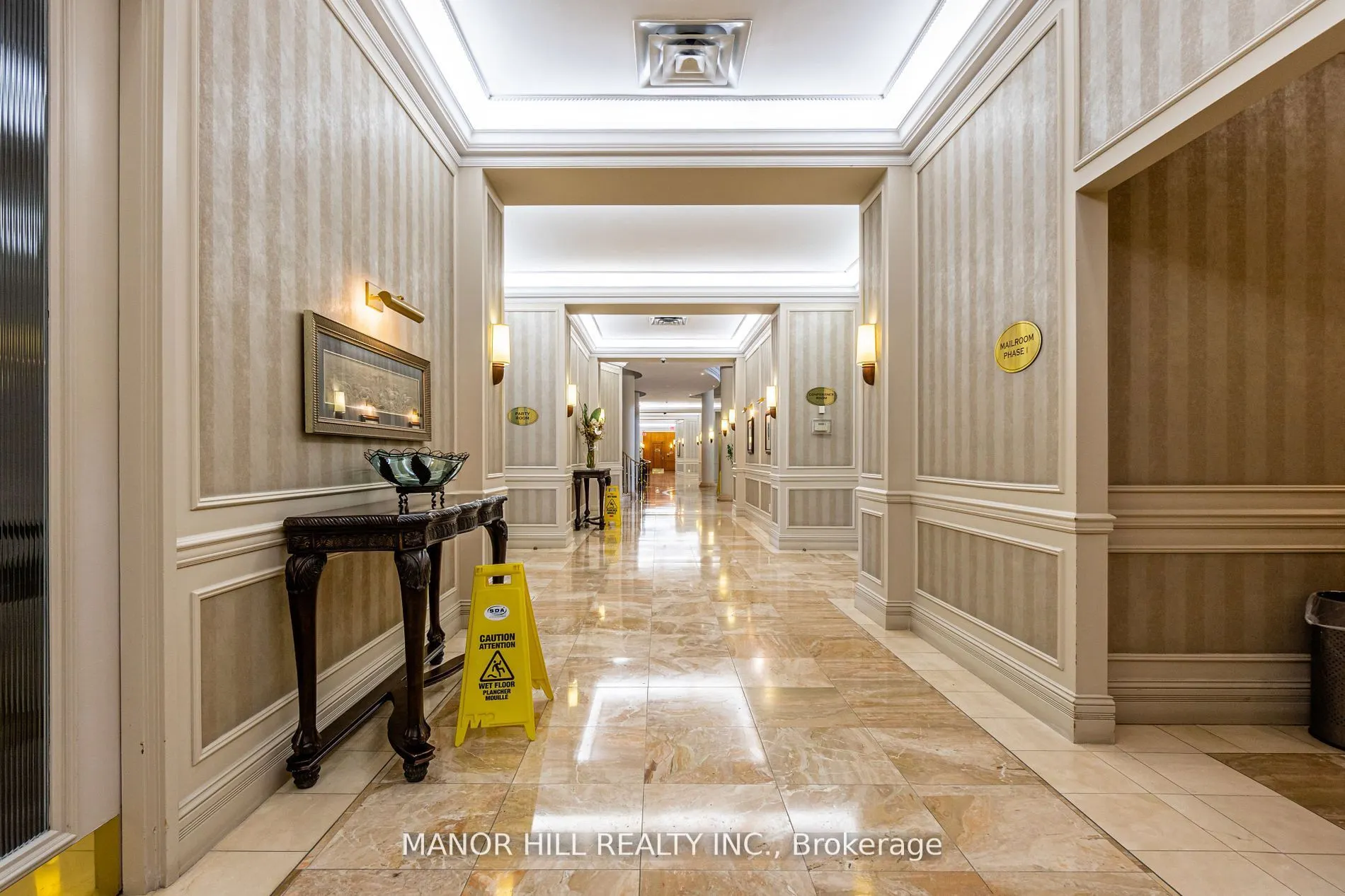 35 Kingsbridge Garden Circle #402