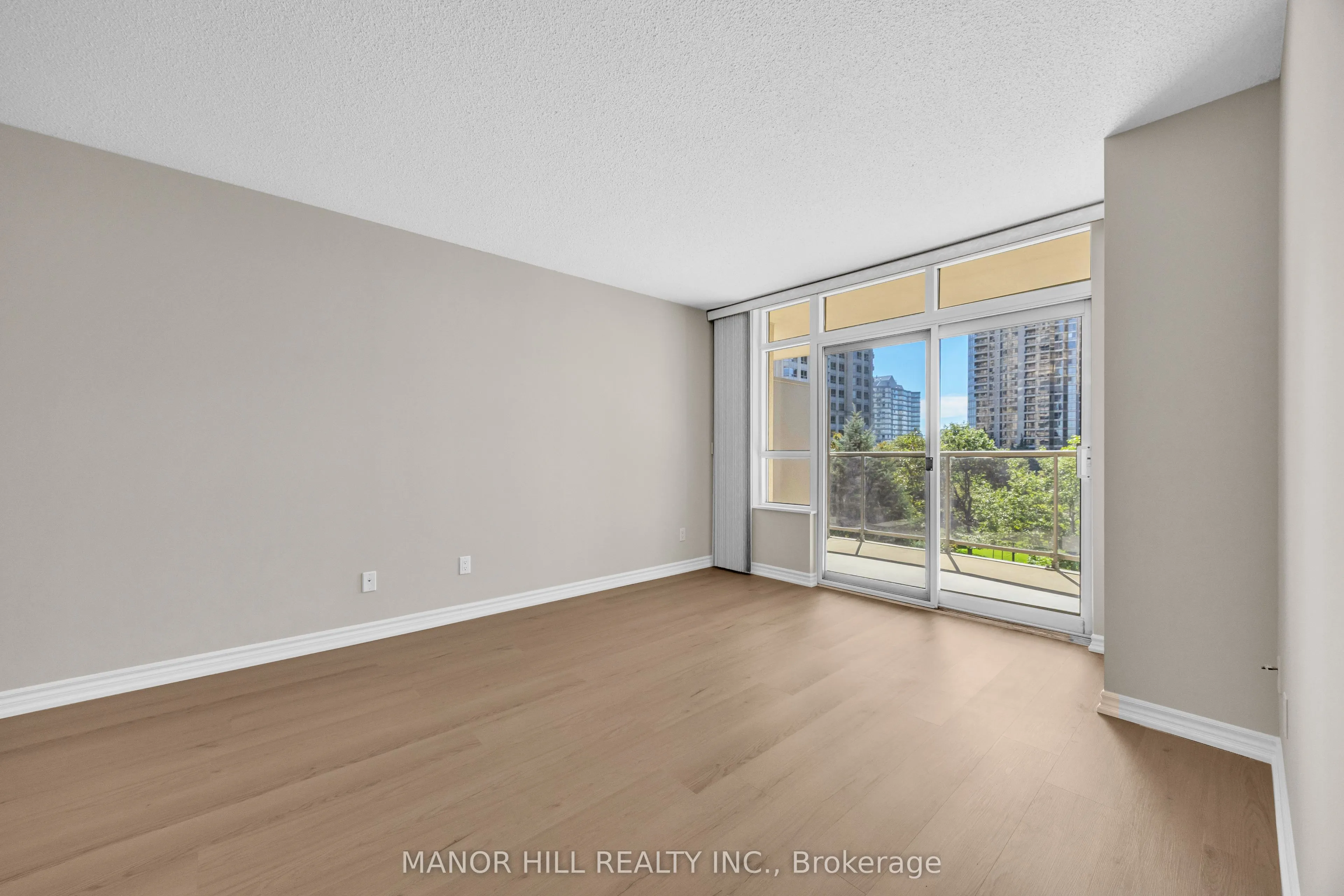 35 Kingsbridge Garden Circle #402
