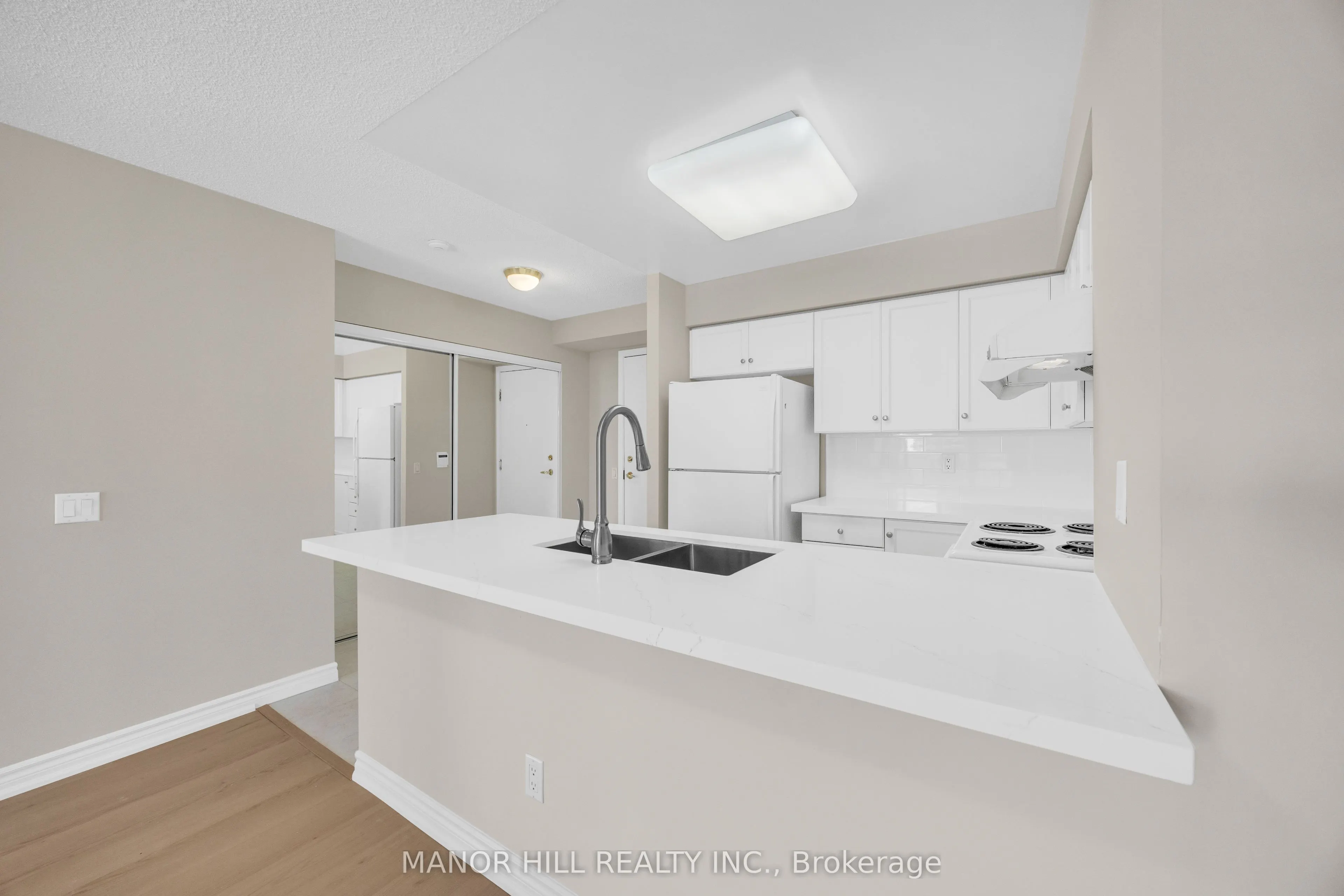 35 Kingsbridge Garden Circle #402