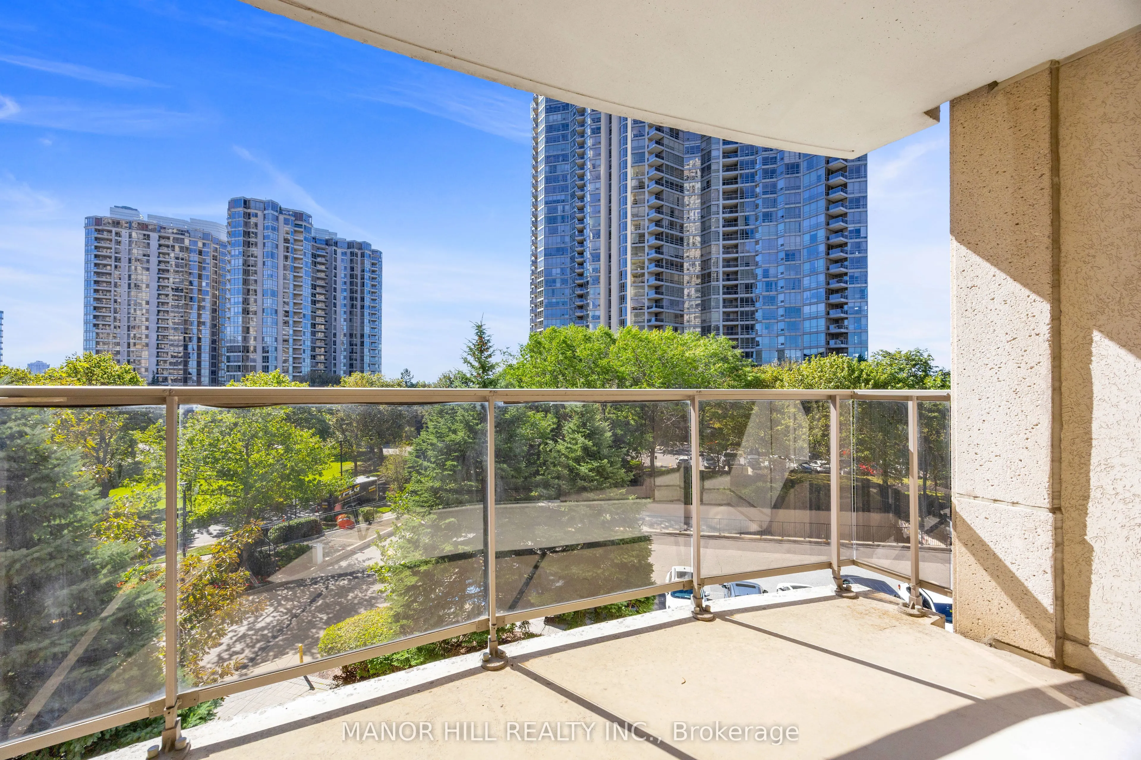 35 Kingsbridge Garden Circle #402