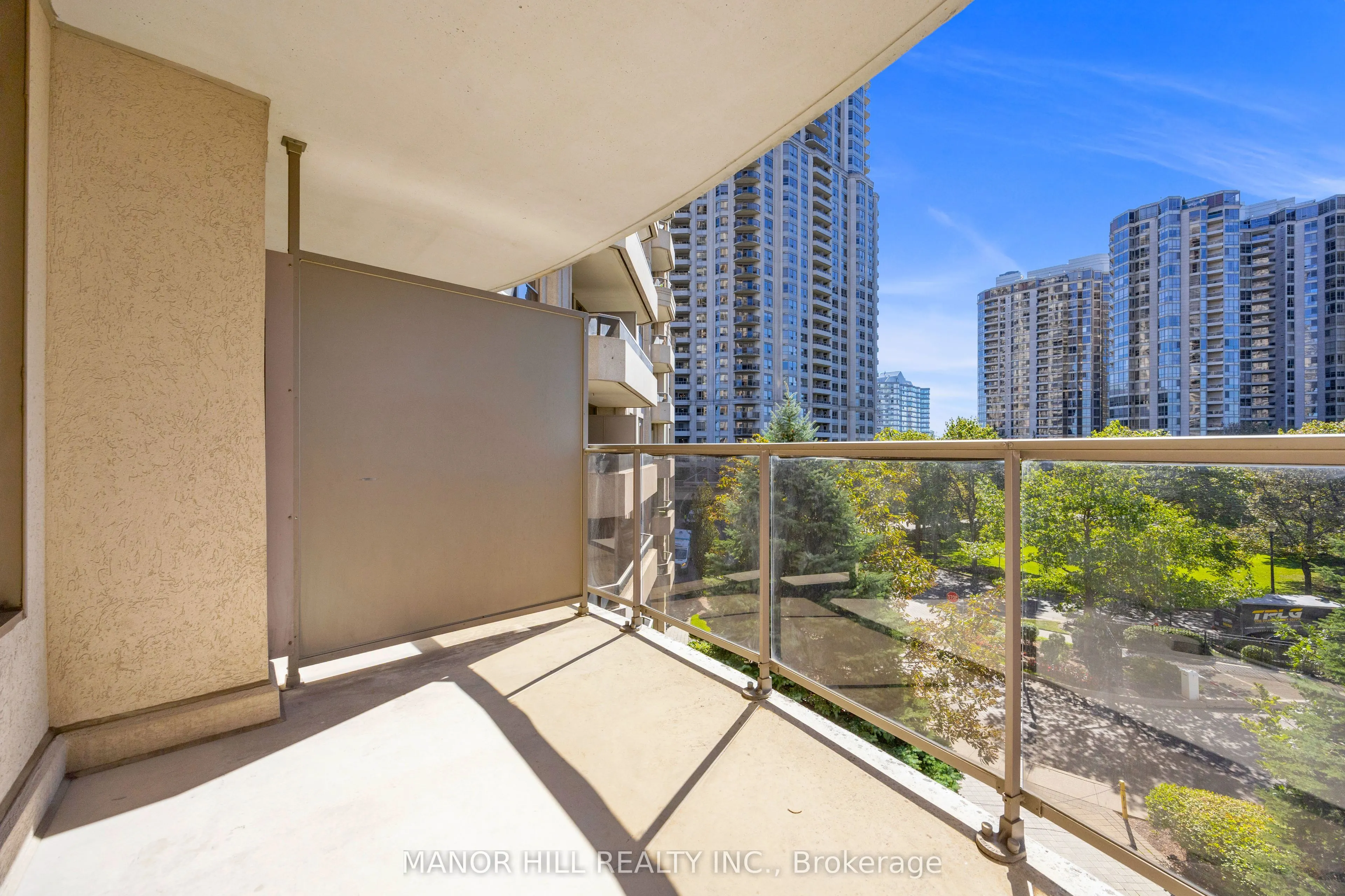 35 Kingsbridge Garden Circle #402