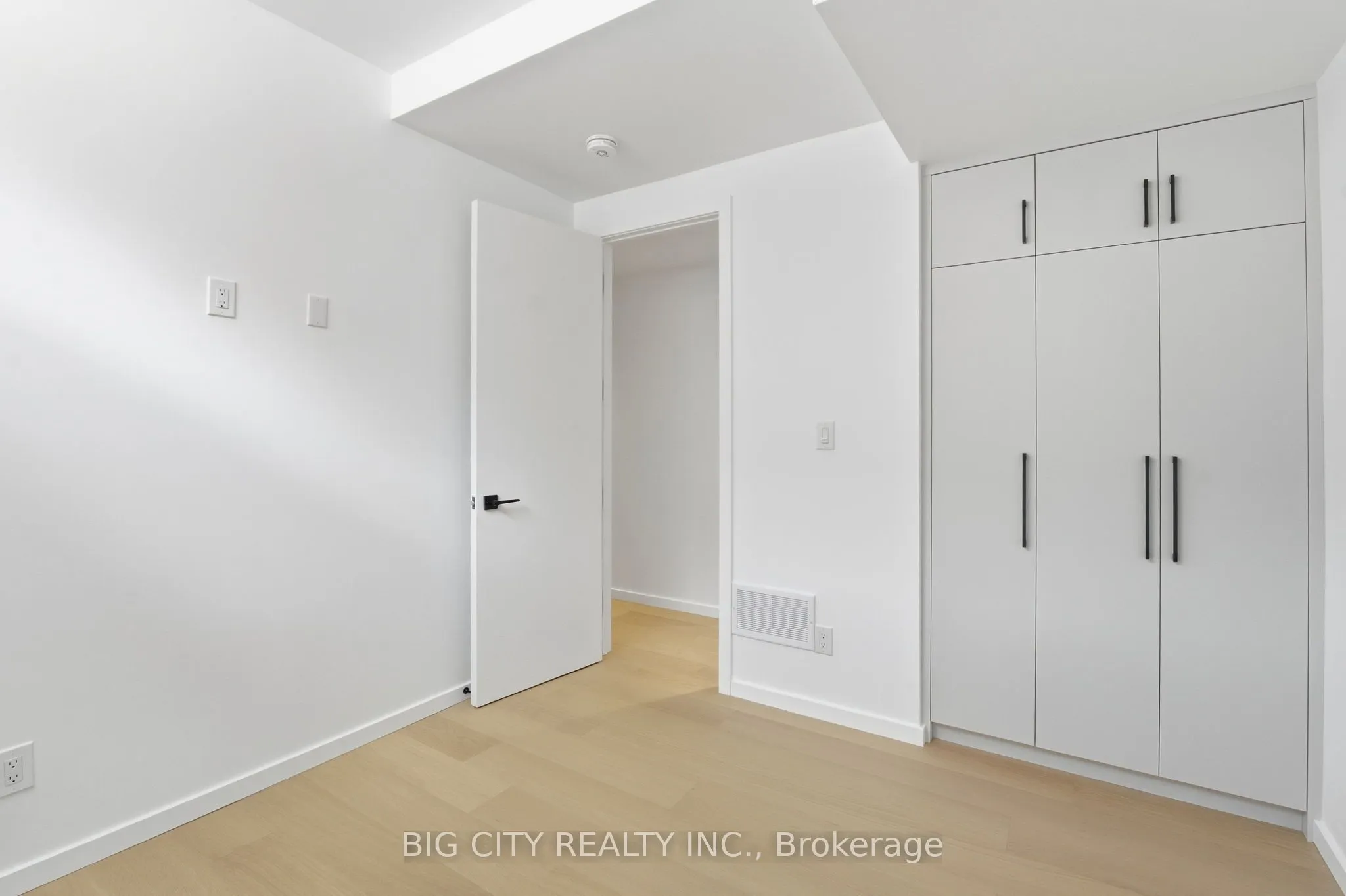 276 Lanor Avenue #2