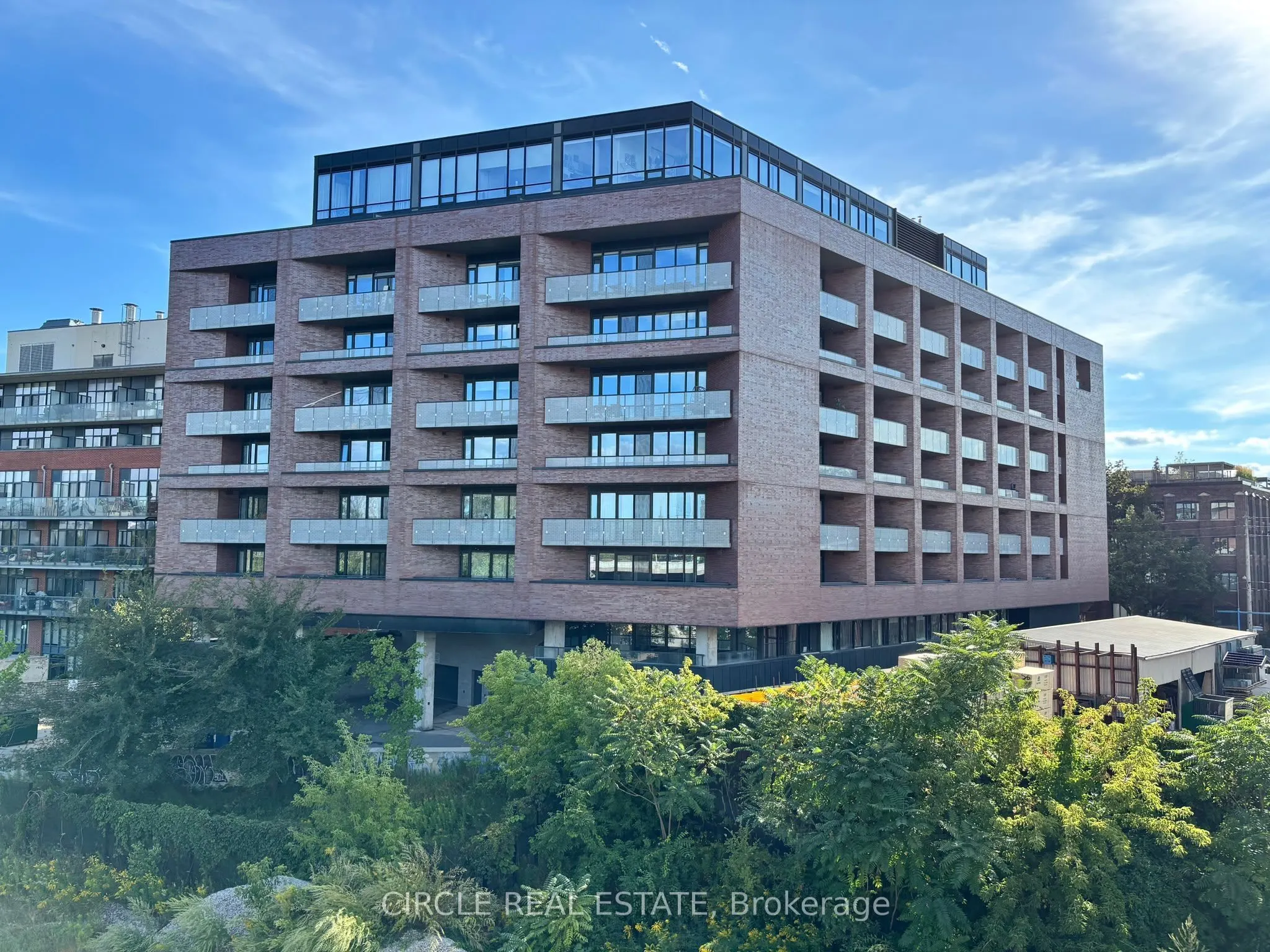 383 Sorauren Avenue #716