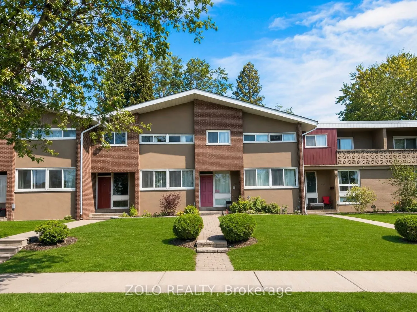 3250 The Credit Woodlands #16