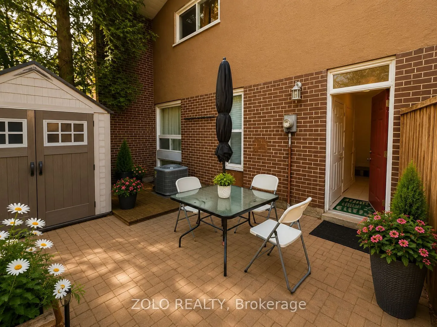 3250 The Credit Woodlands #16