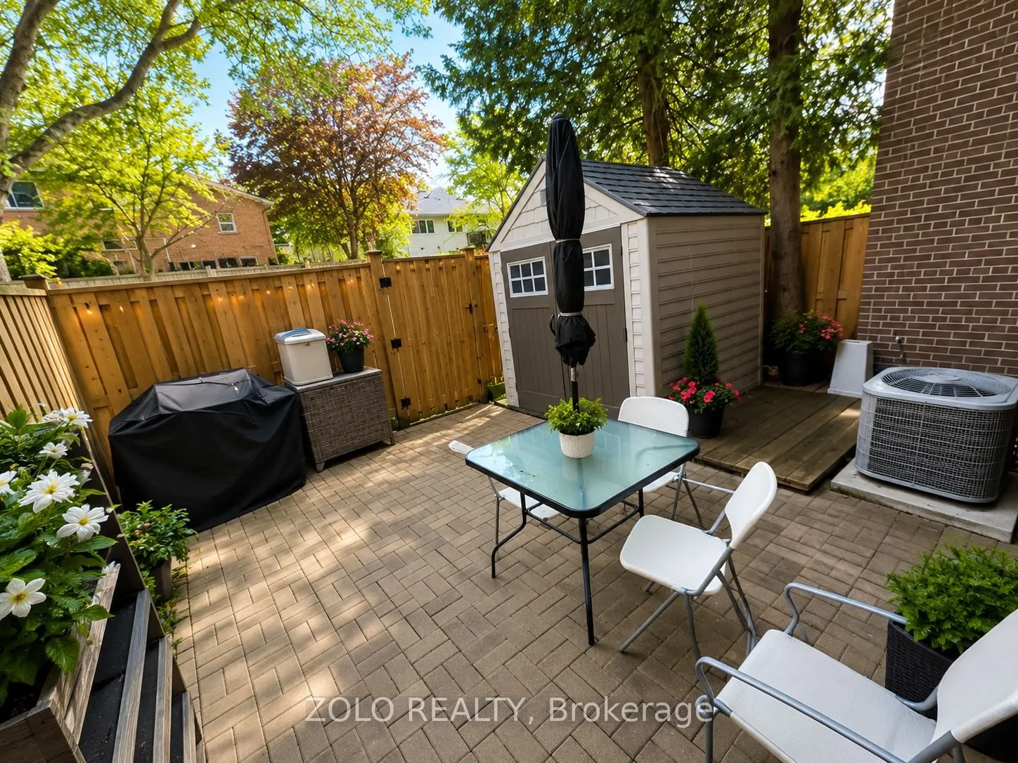 3250 The Credit Woodlands #16