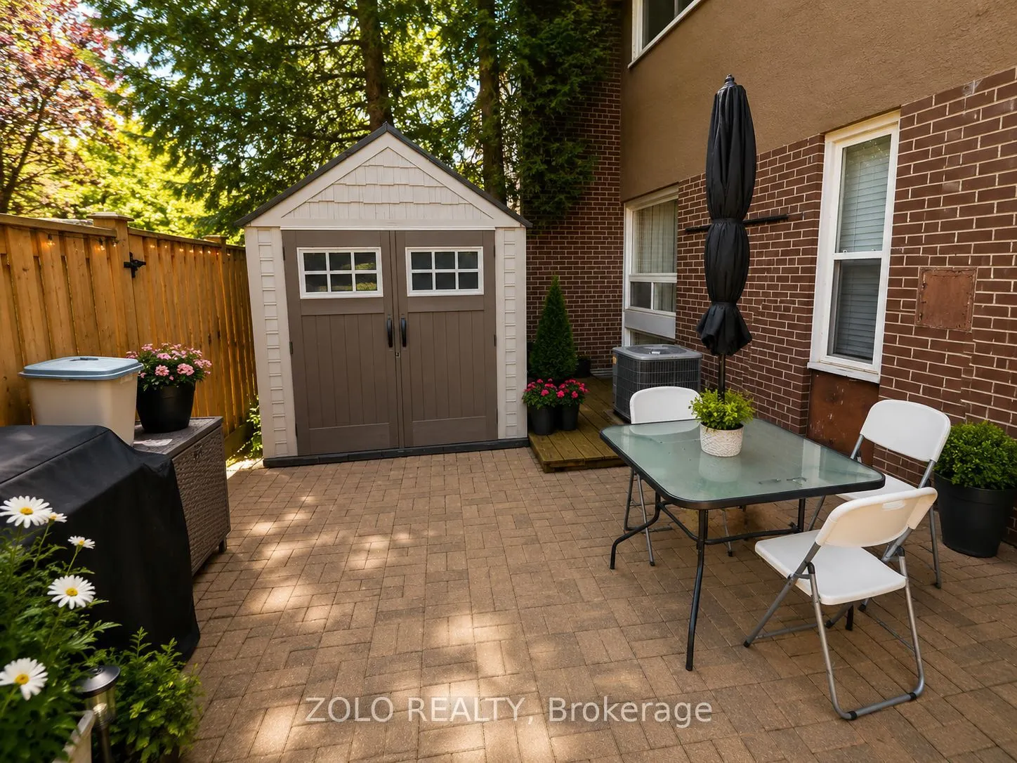 3250 The Credit Woodlands #16