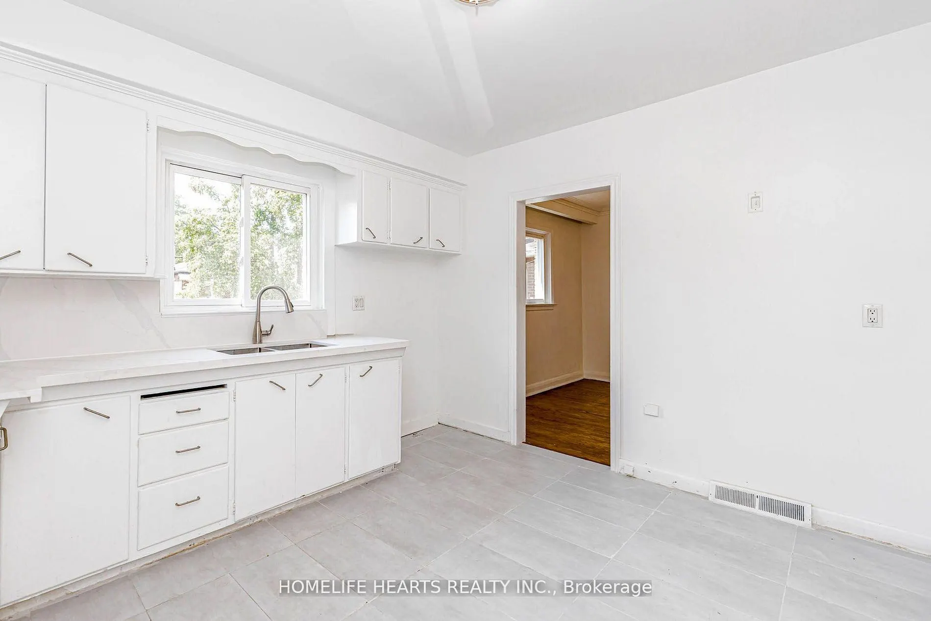 6 Dittmer Crescent