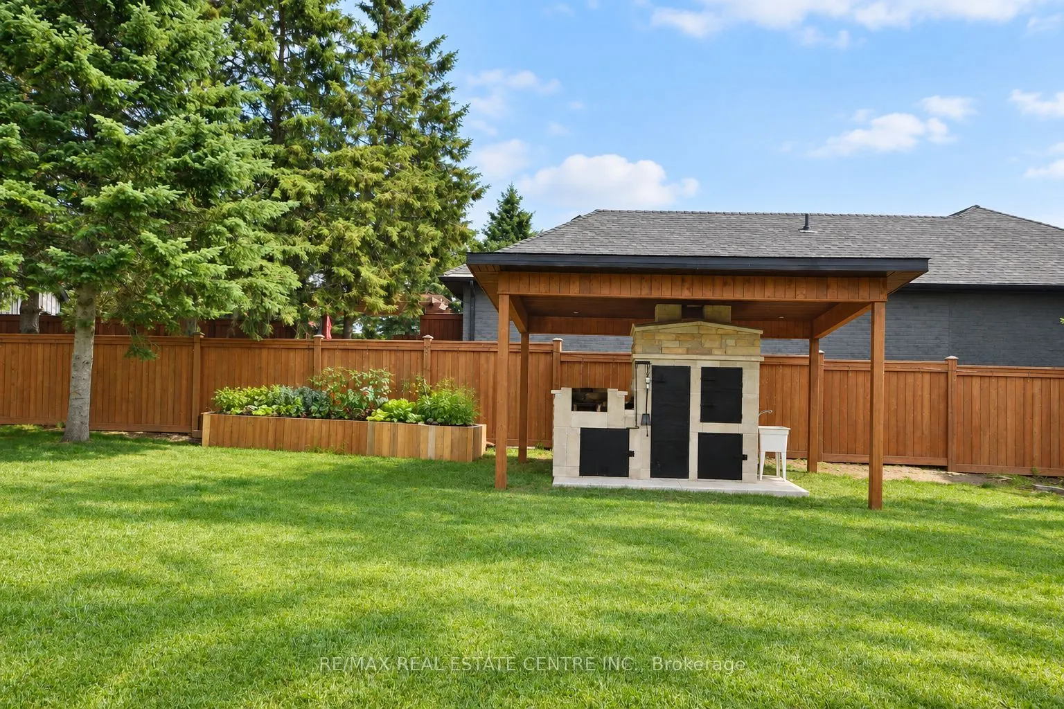 8 Kevinwood Drive