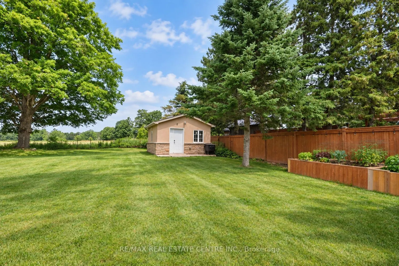 8 Kevinwood Drive