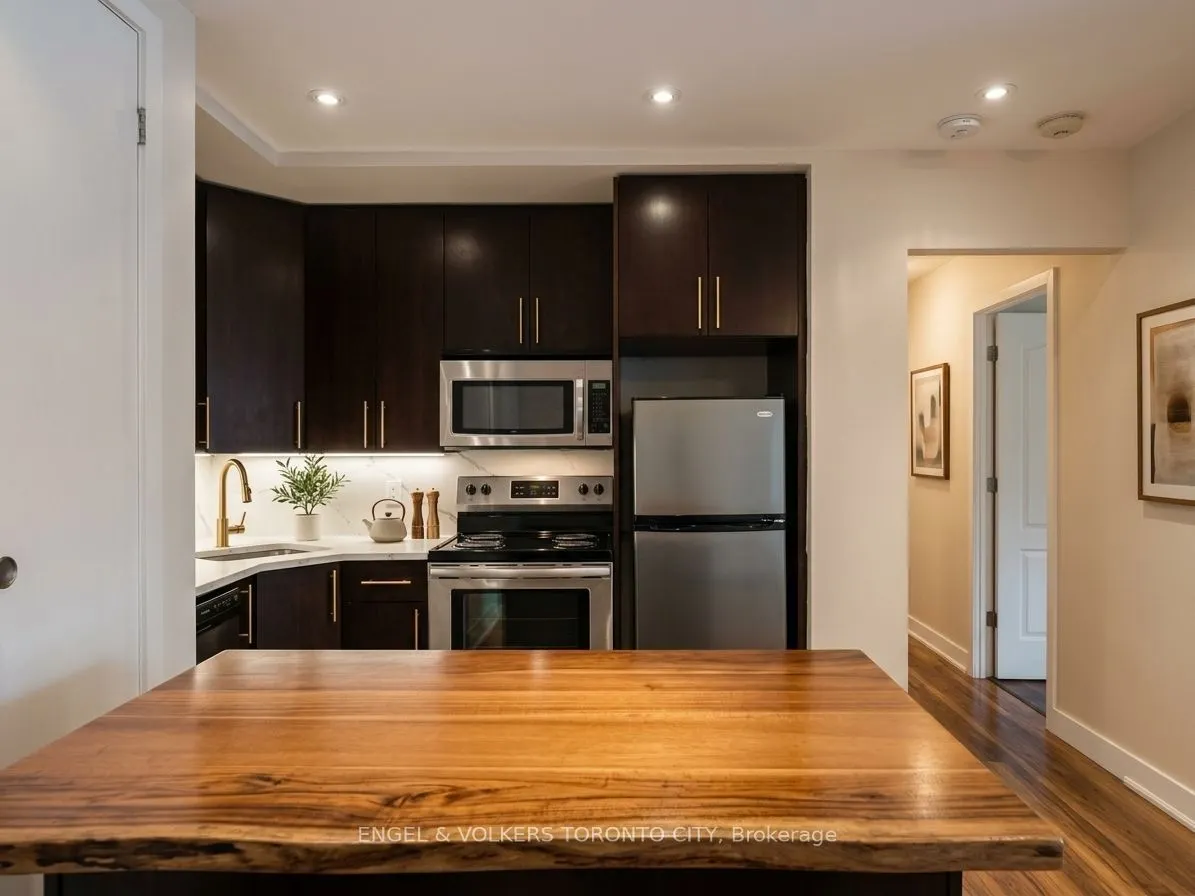 25 Ritchie Avenue #202