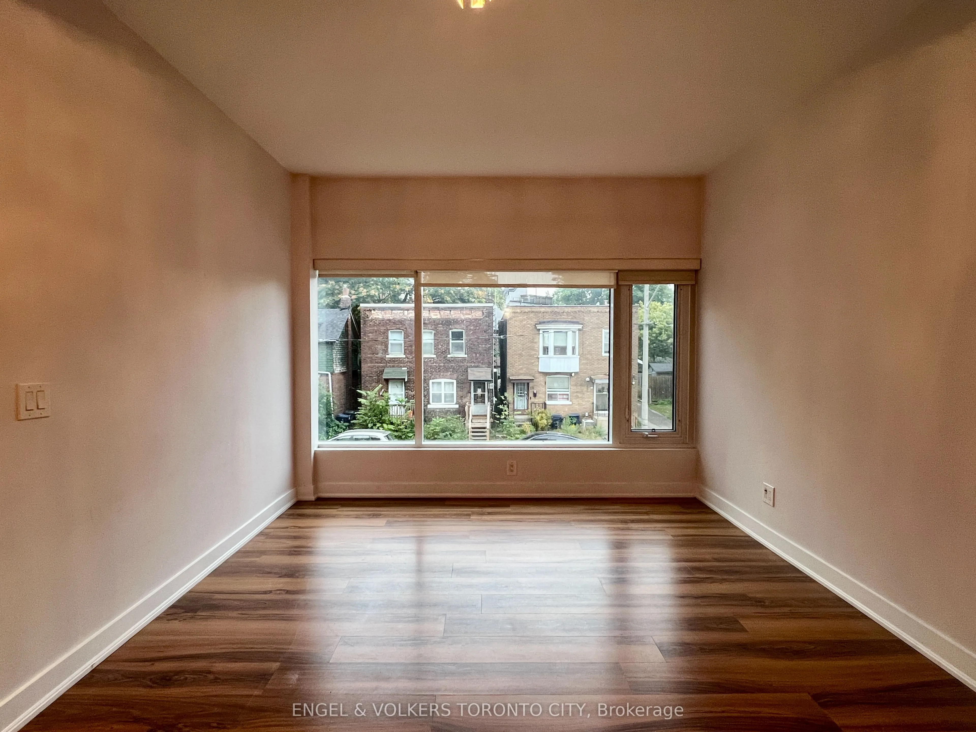25 Ritchie Avenue #202