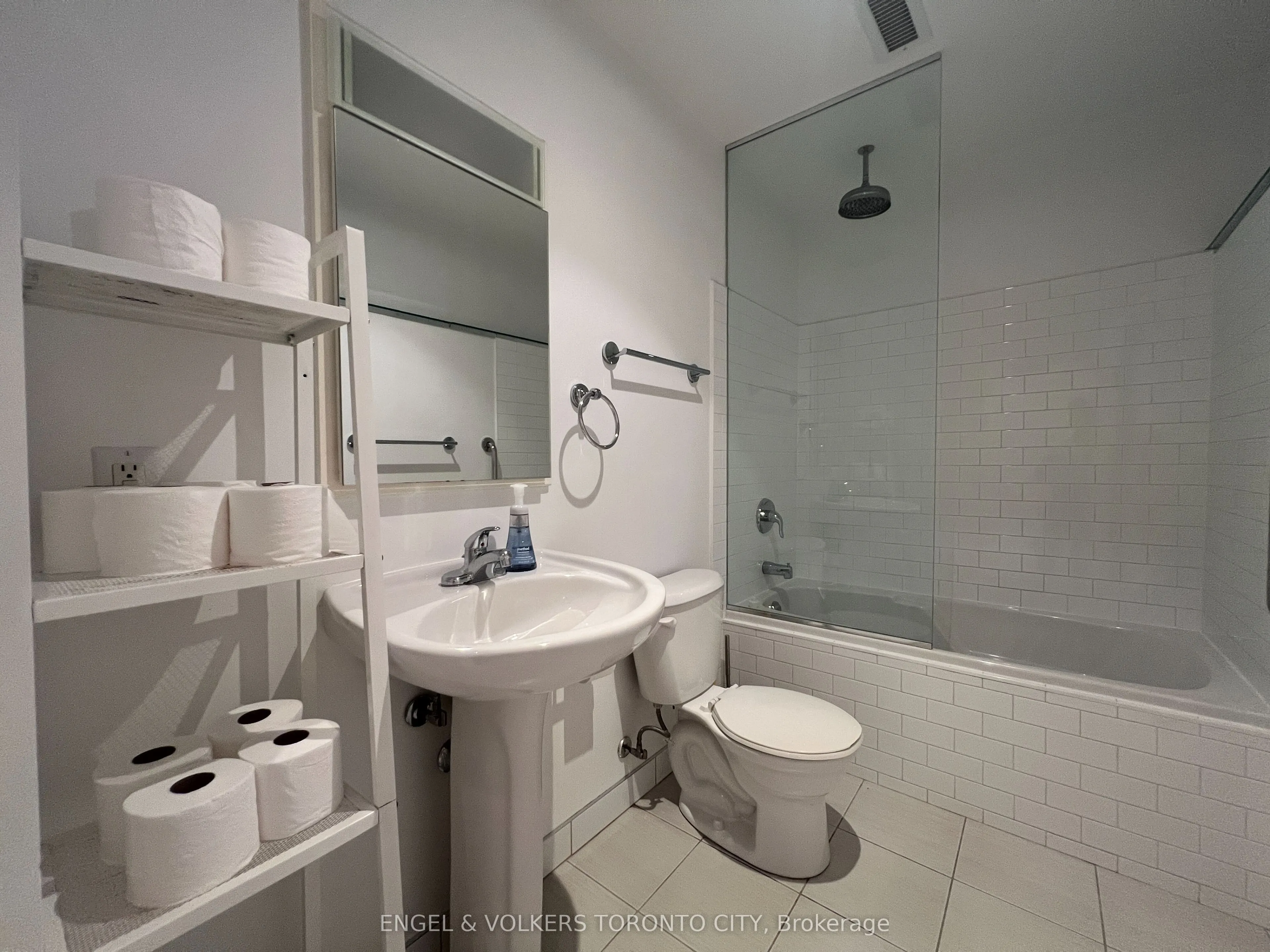 25 Ritchie Avenue #202