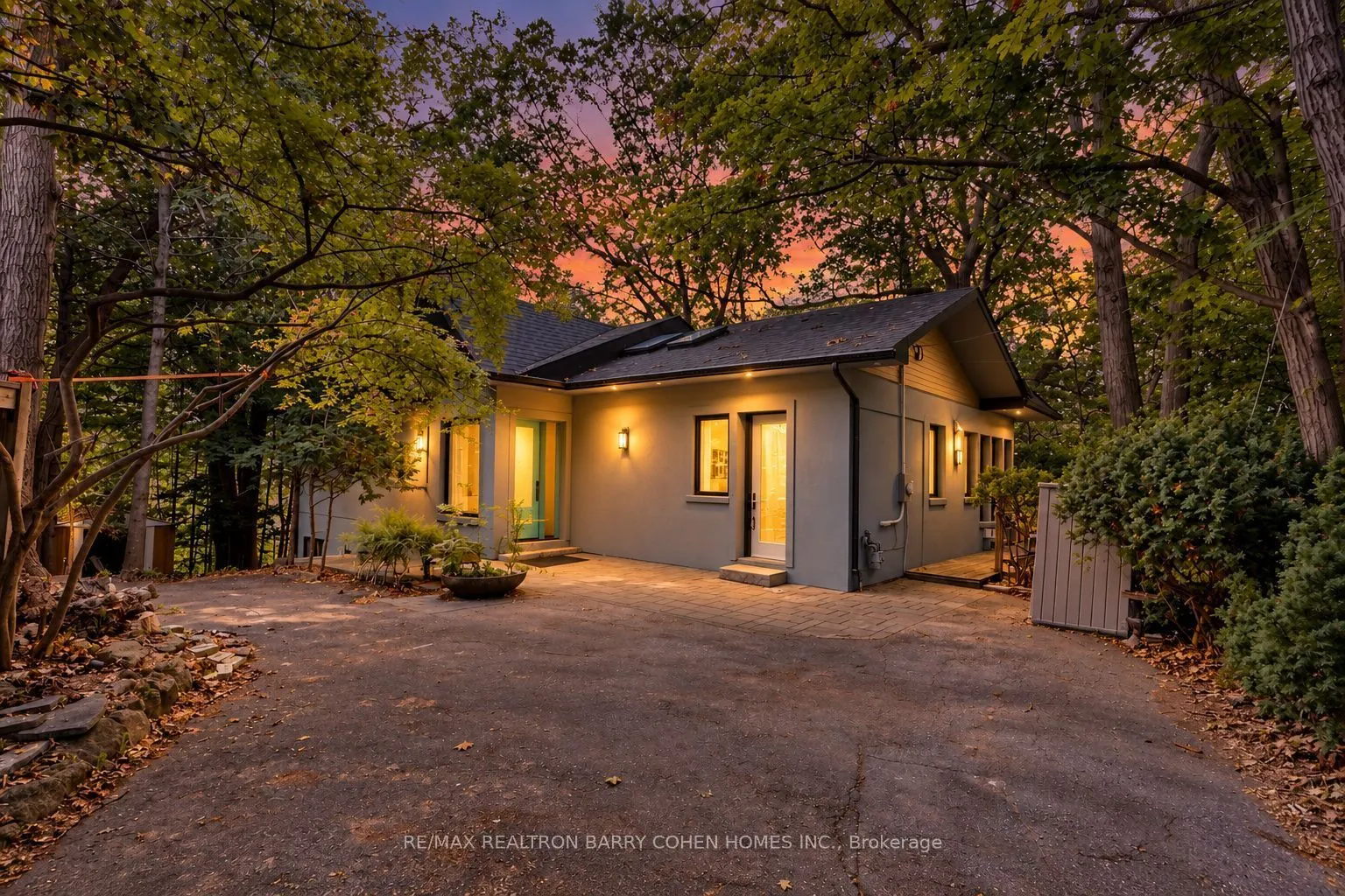 7 Greenbrook Drive