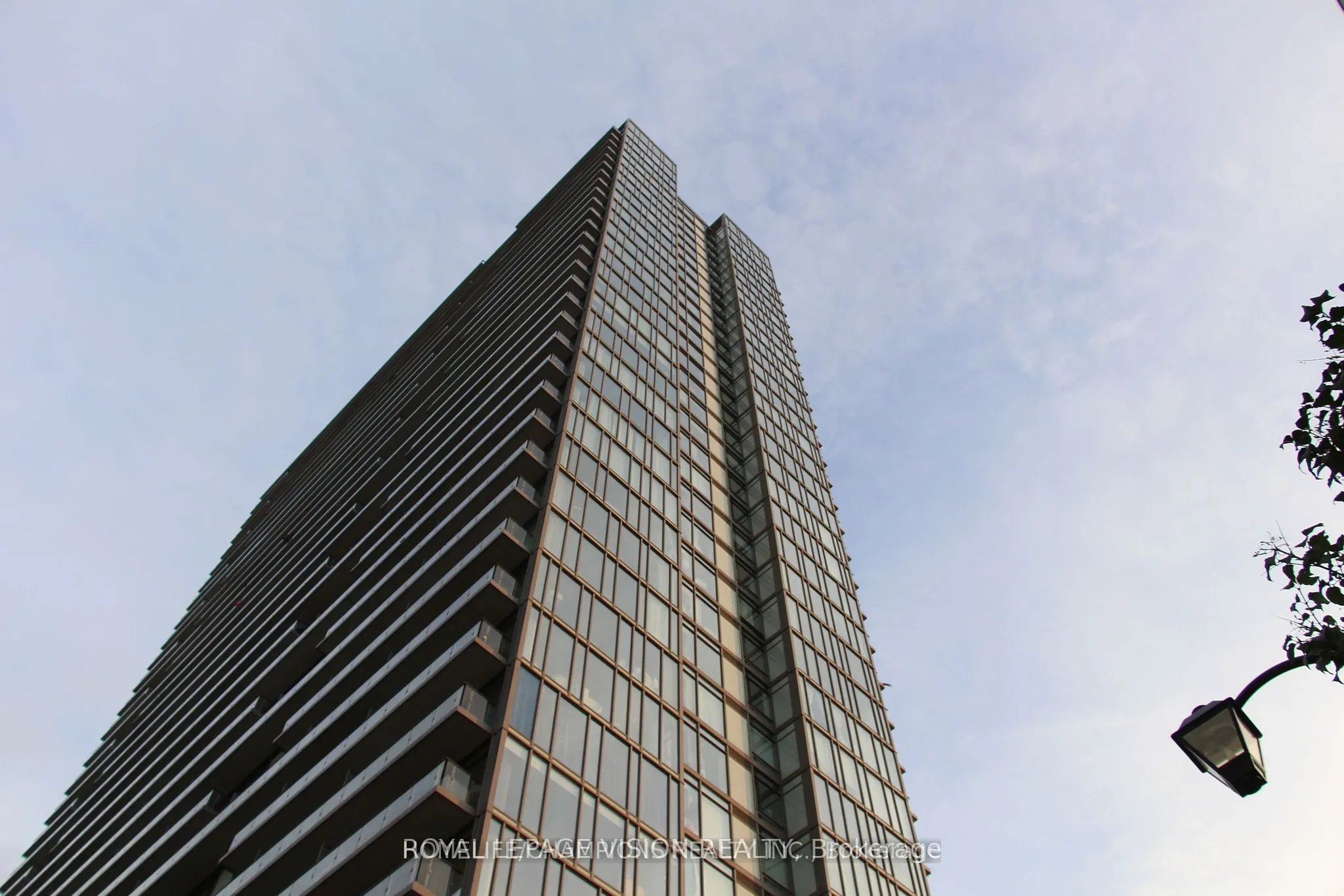 105 The Queensway #2016
