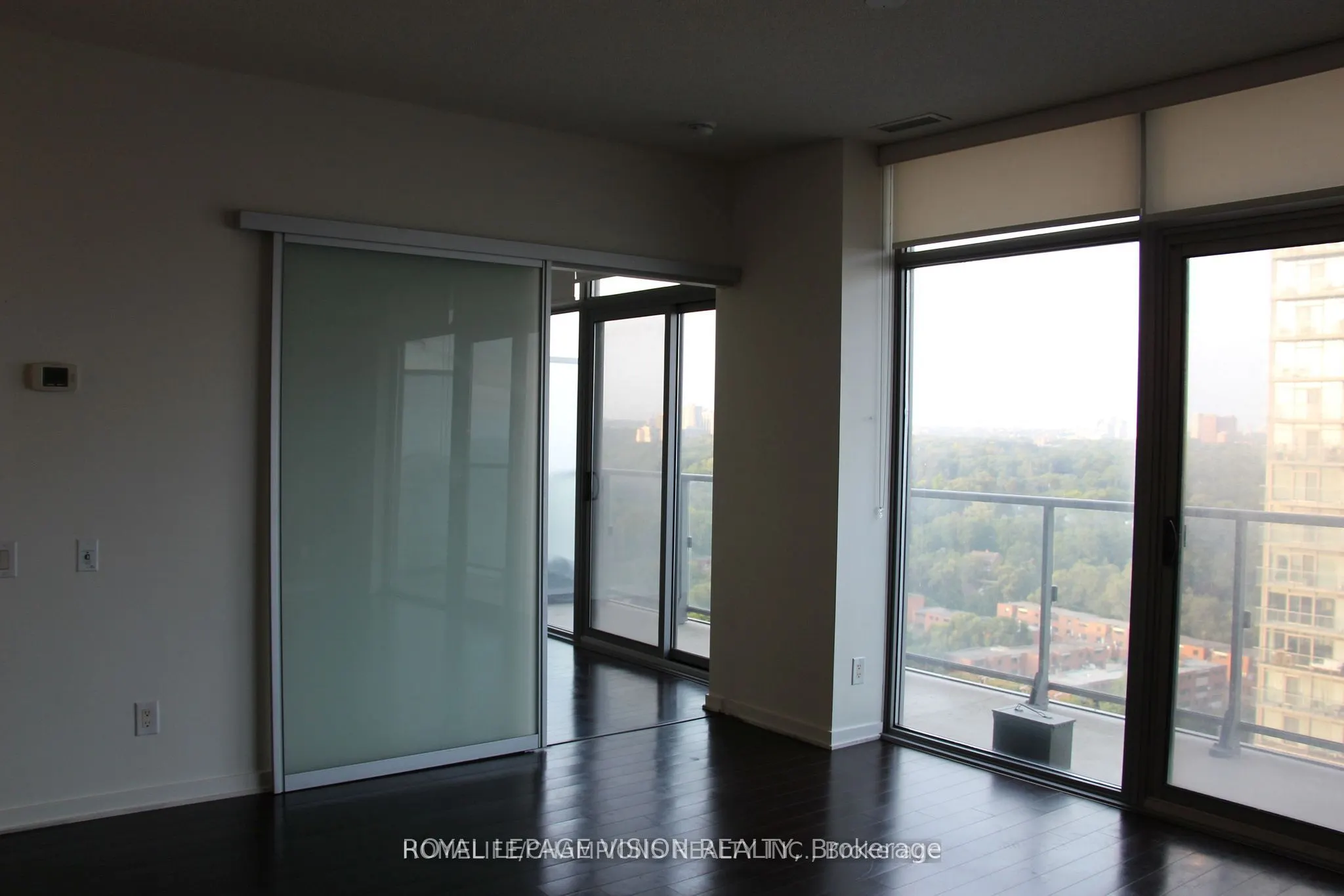 105 The Queensway #2016