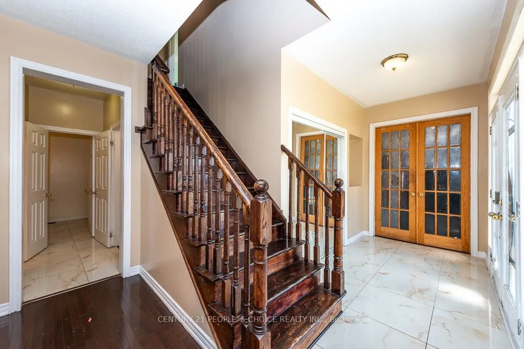 1 Bouvier Gate
