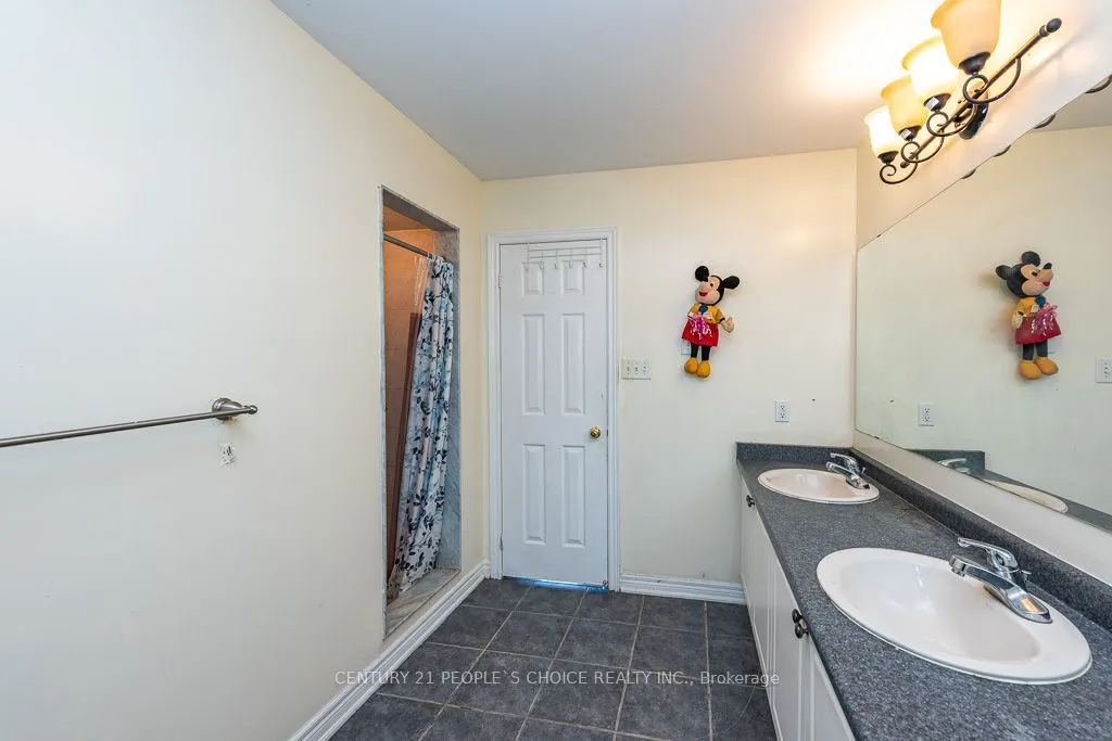 1 Bouvier Gate
