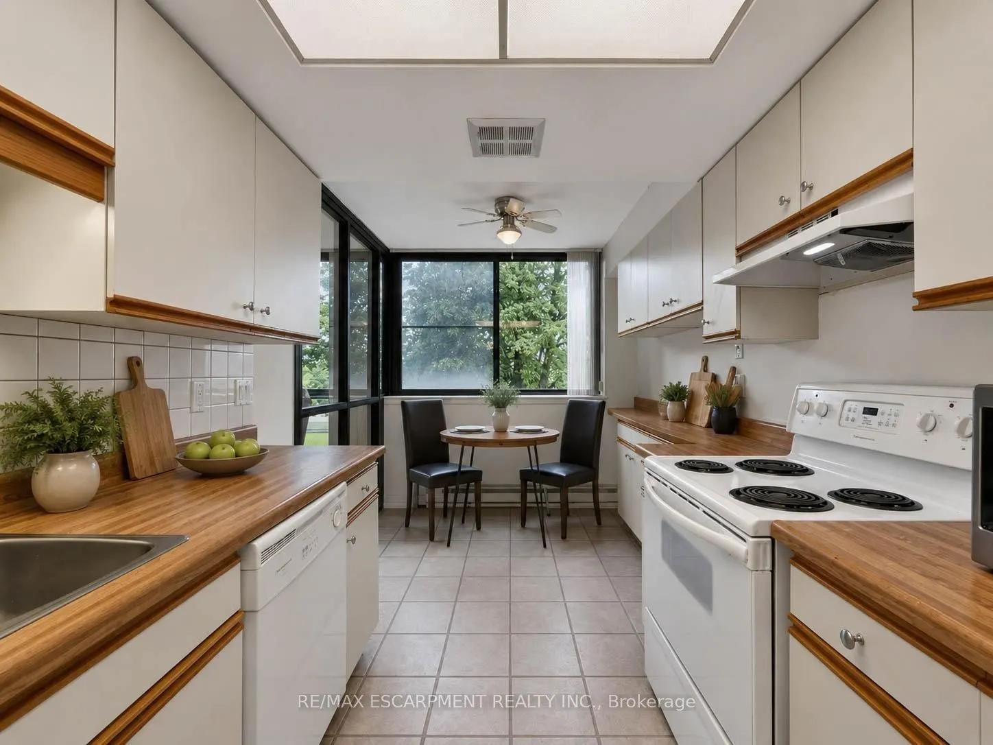 1230 Marlborough Court #202