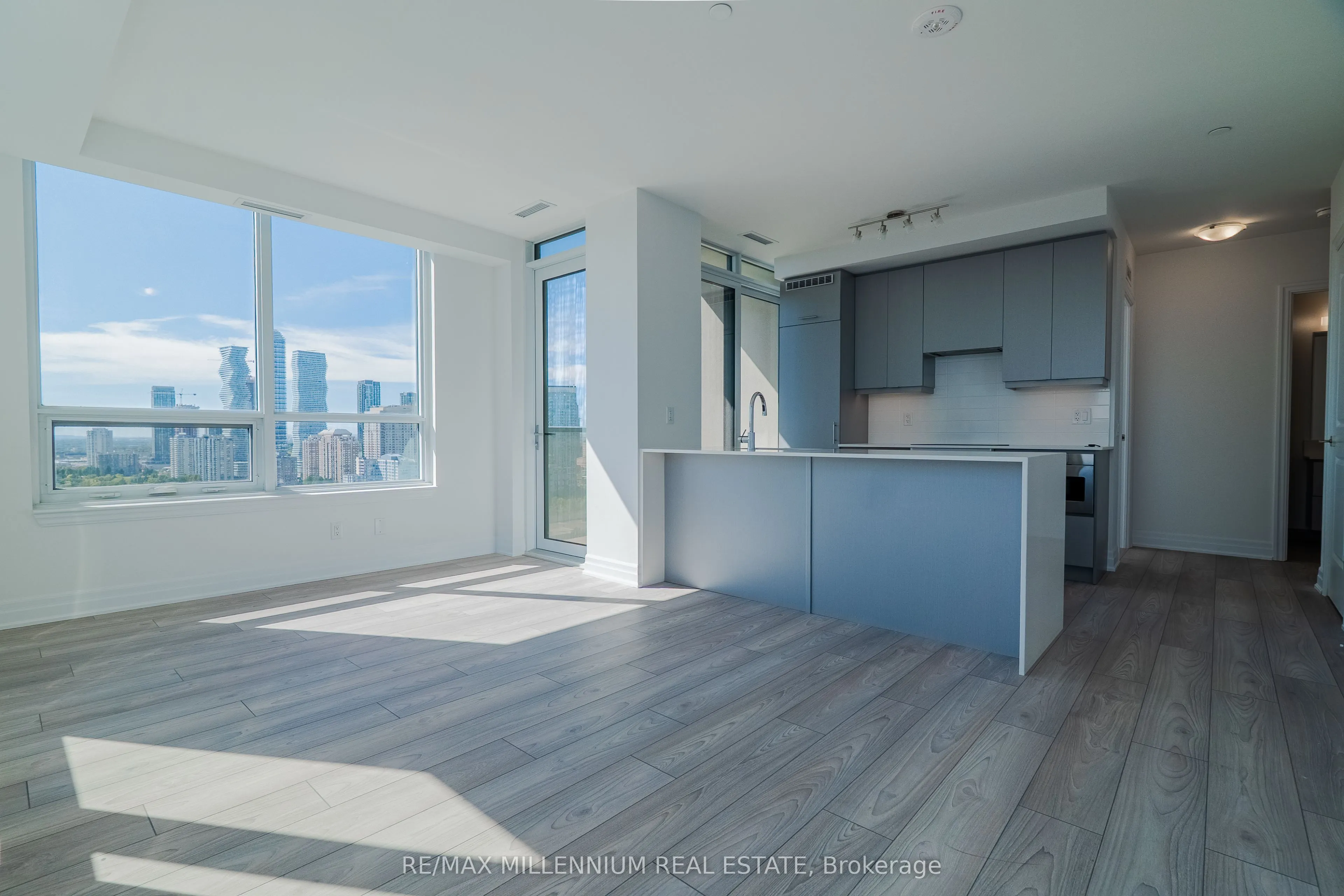 36 Elm Drive W #2607