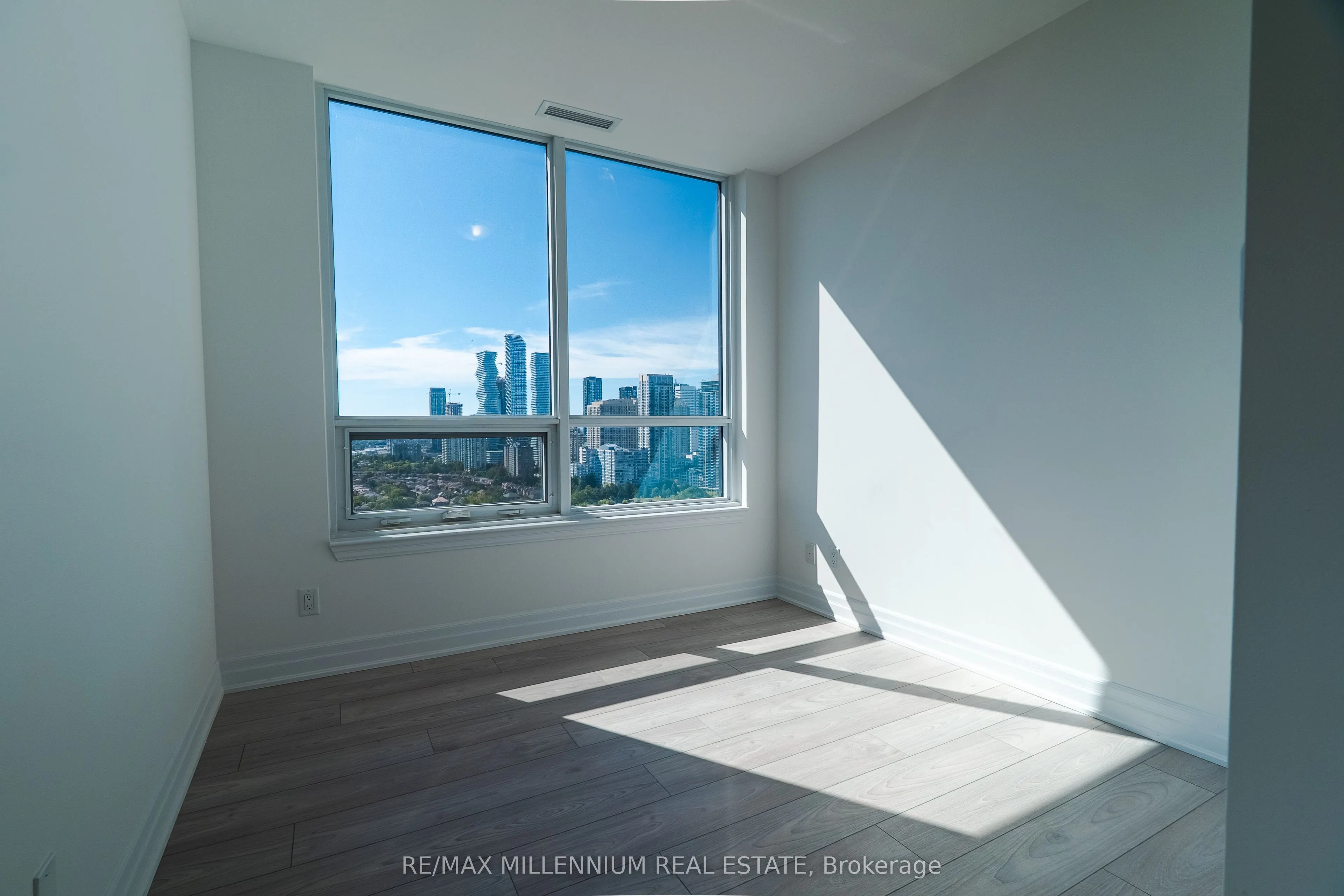 36 Elm Drive W #2607