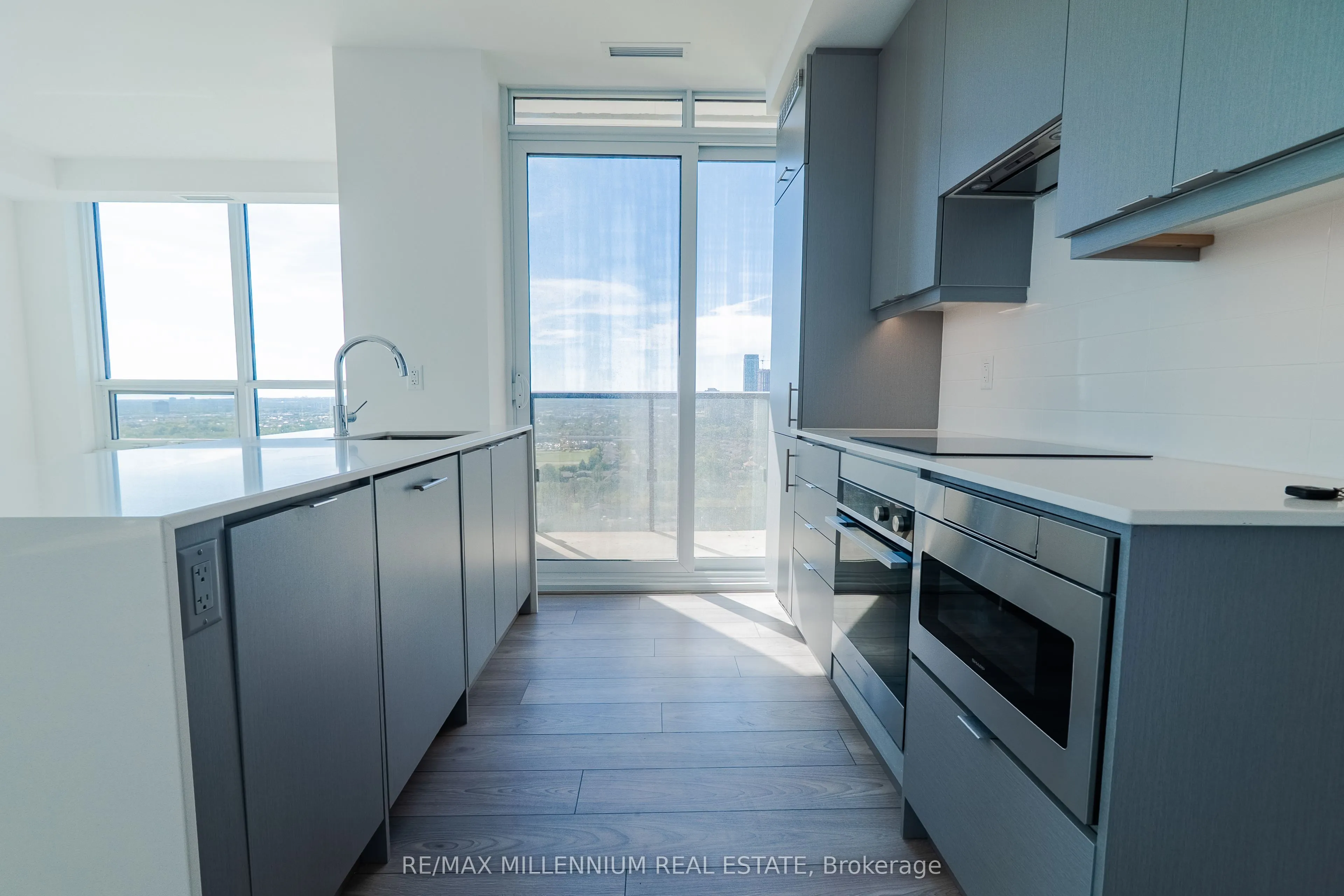 36 Elm Drive W #2607