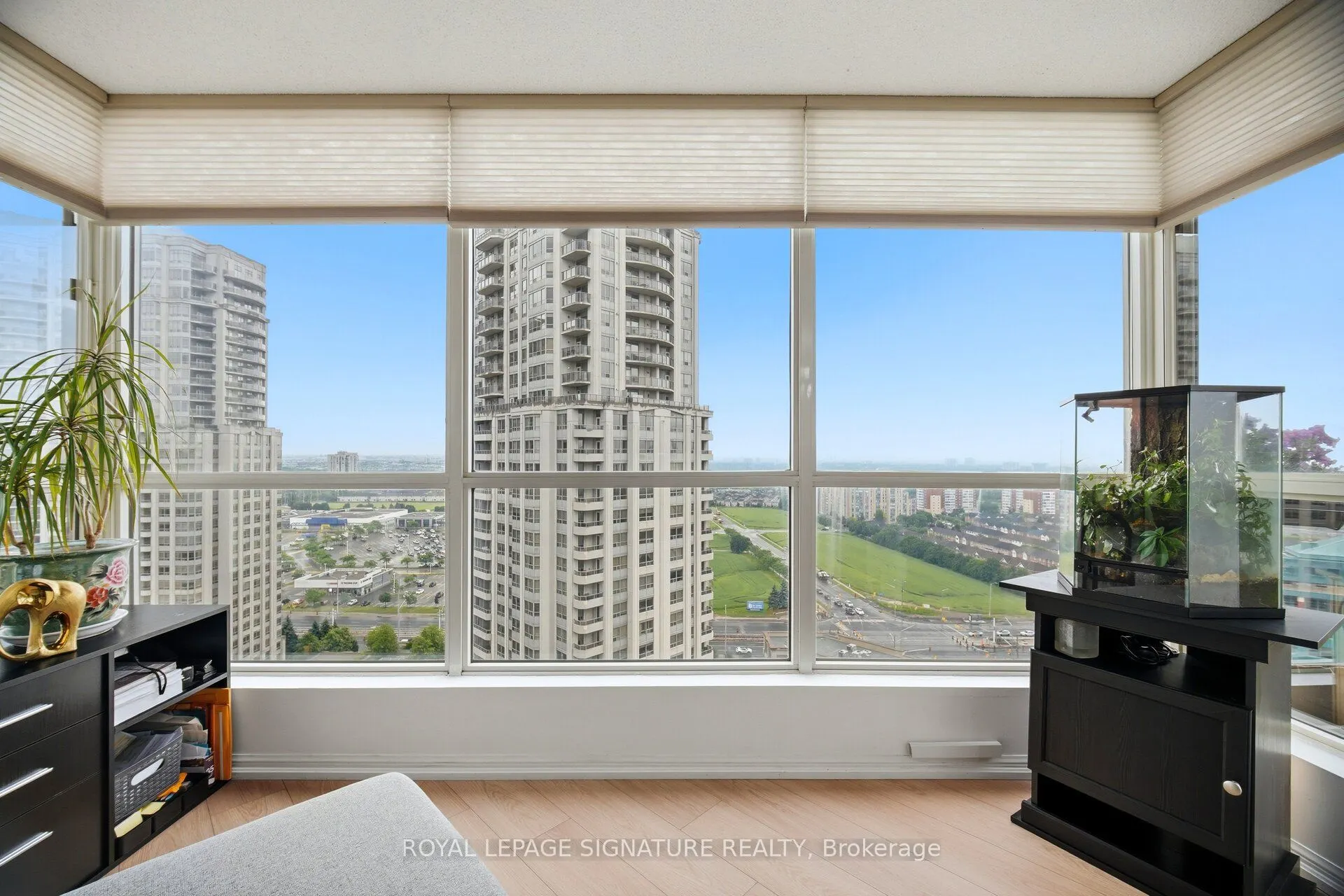 55 Kingsbridge Garden Circle #2310