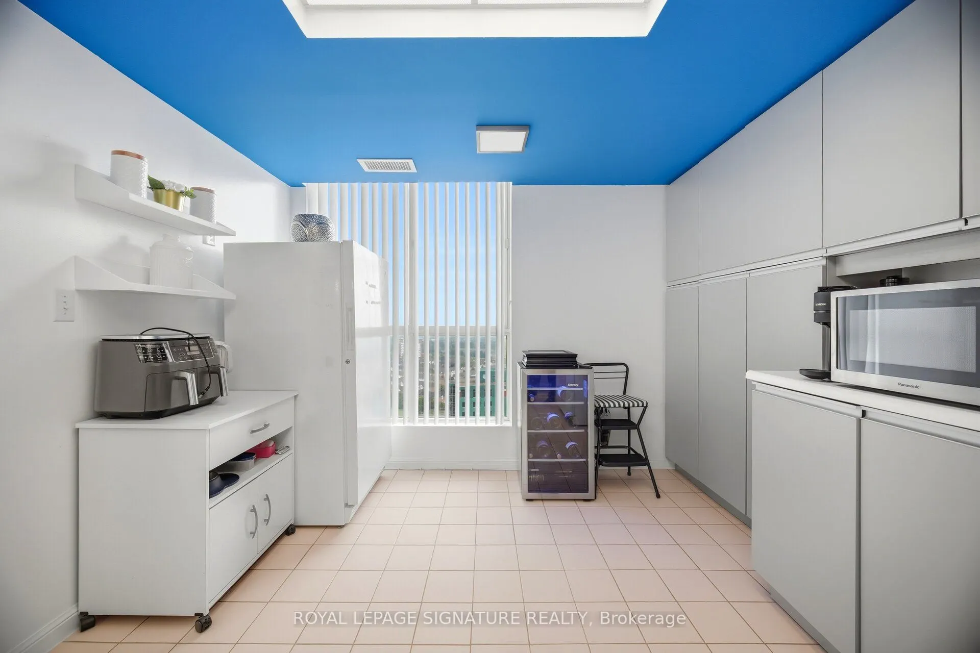 55 Kingsbridge Garden Circle #2310