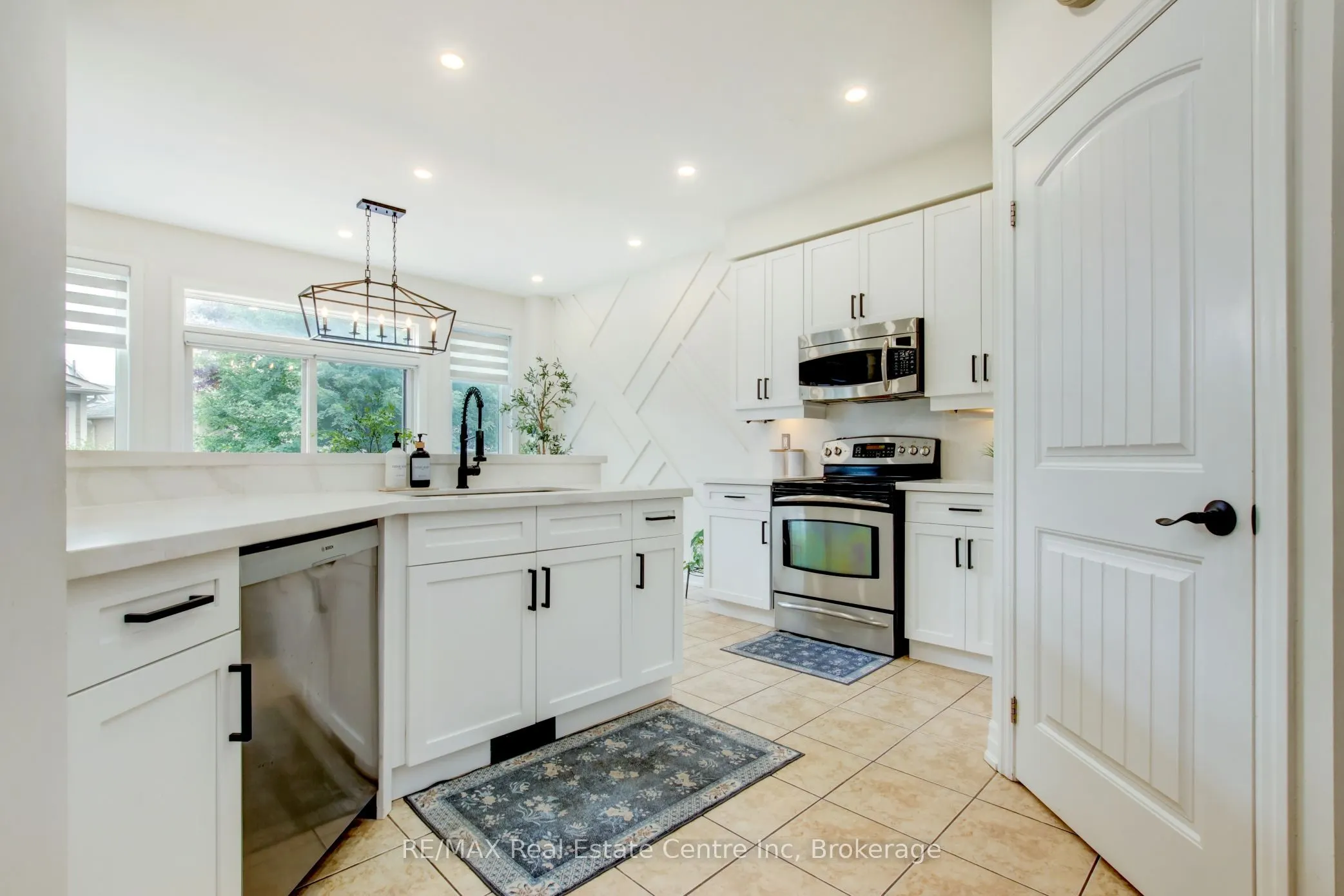 52 Bardoe Crescent