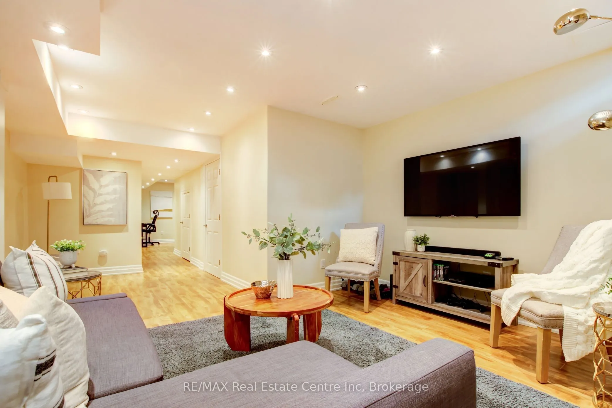 52 Bardoe Crescent