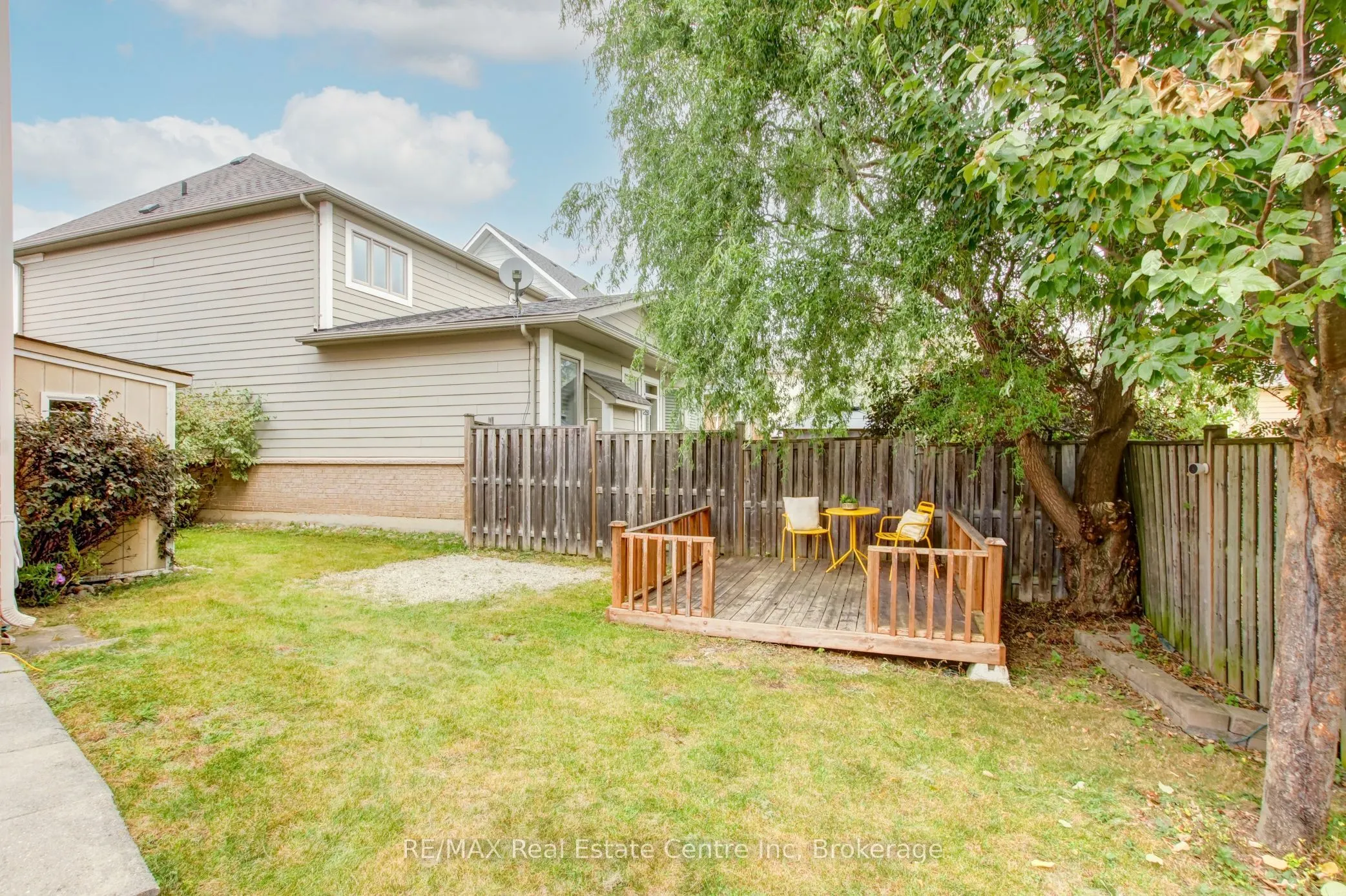 52 Bardoe Crescent