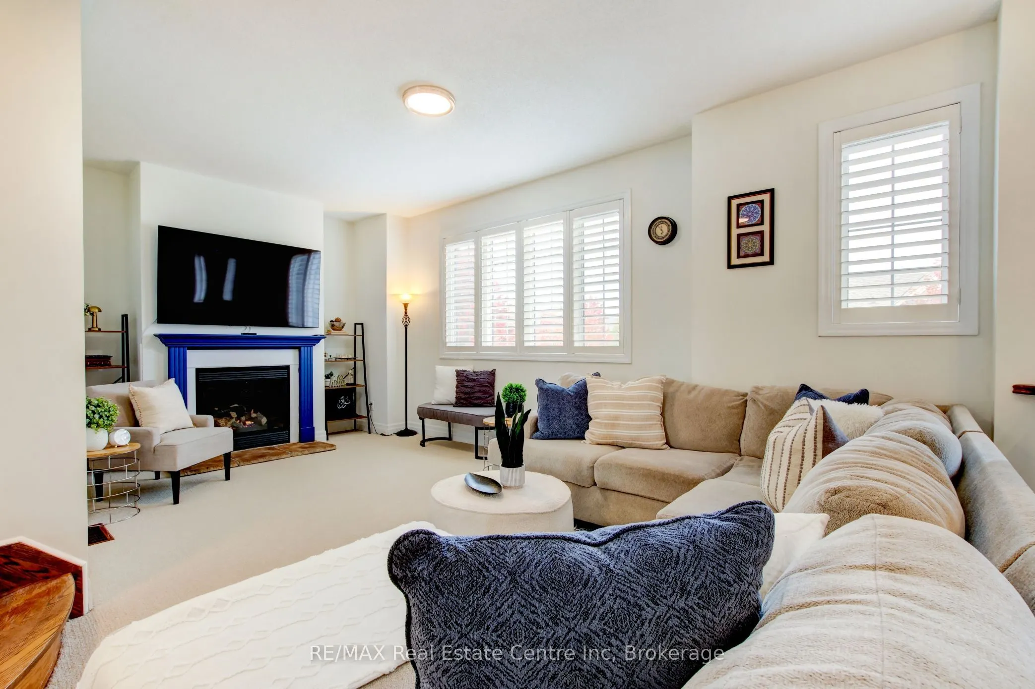 52 Bardoe Crescent