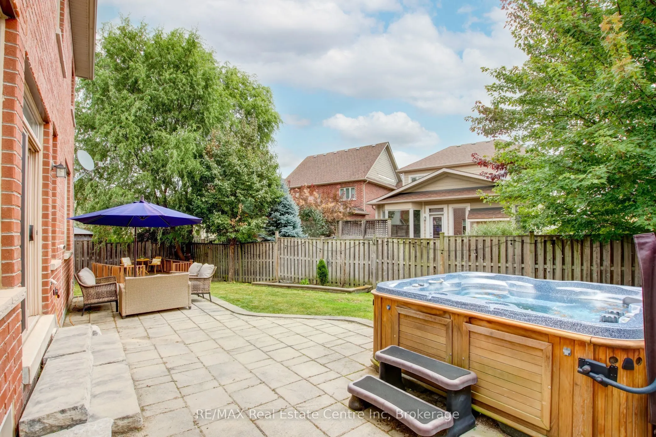 52 Bardoe Crescent