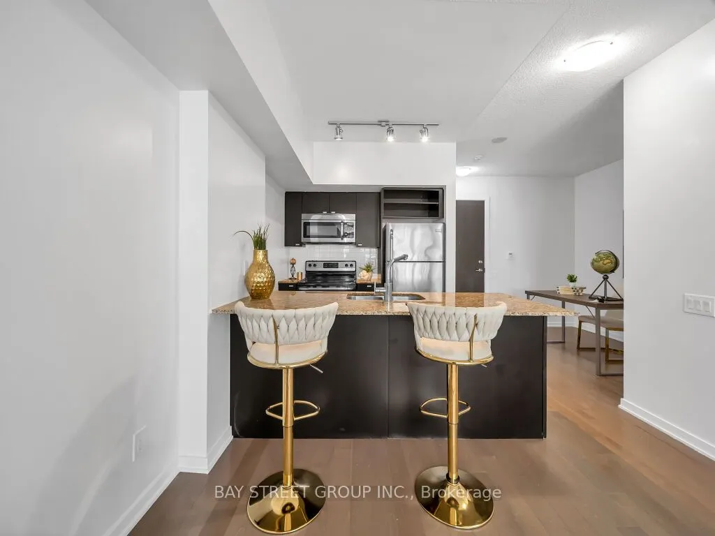 105 The Queensway Avenue #1501