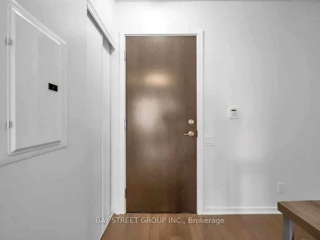 105 The Queensway Avenue #1501