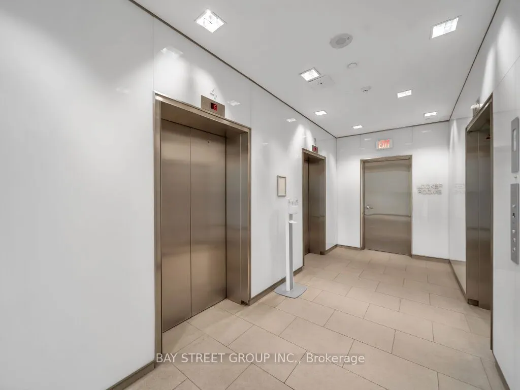 105 The Queensway Avenue #1501