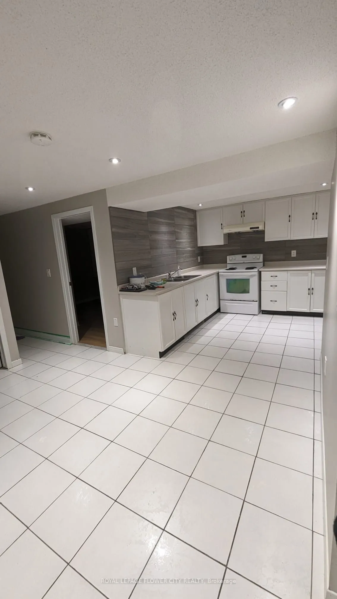 2605 Innisfil Road