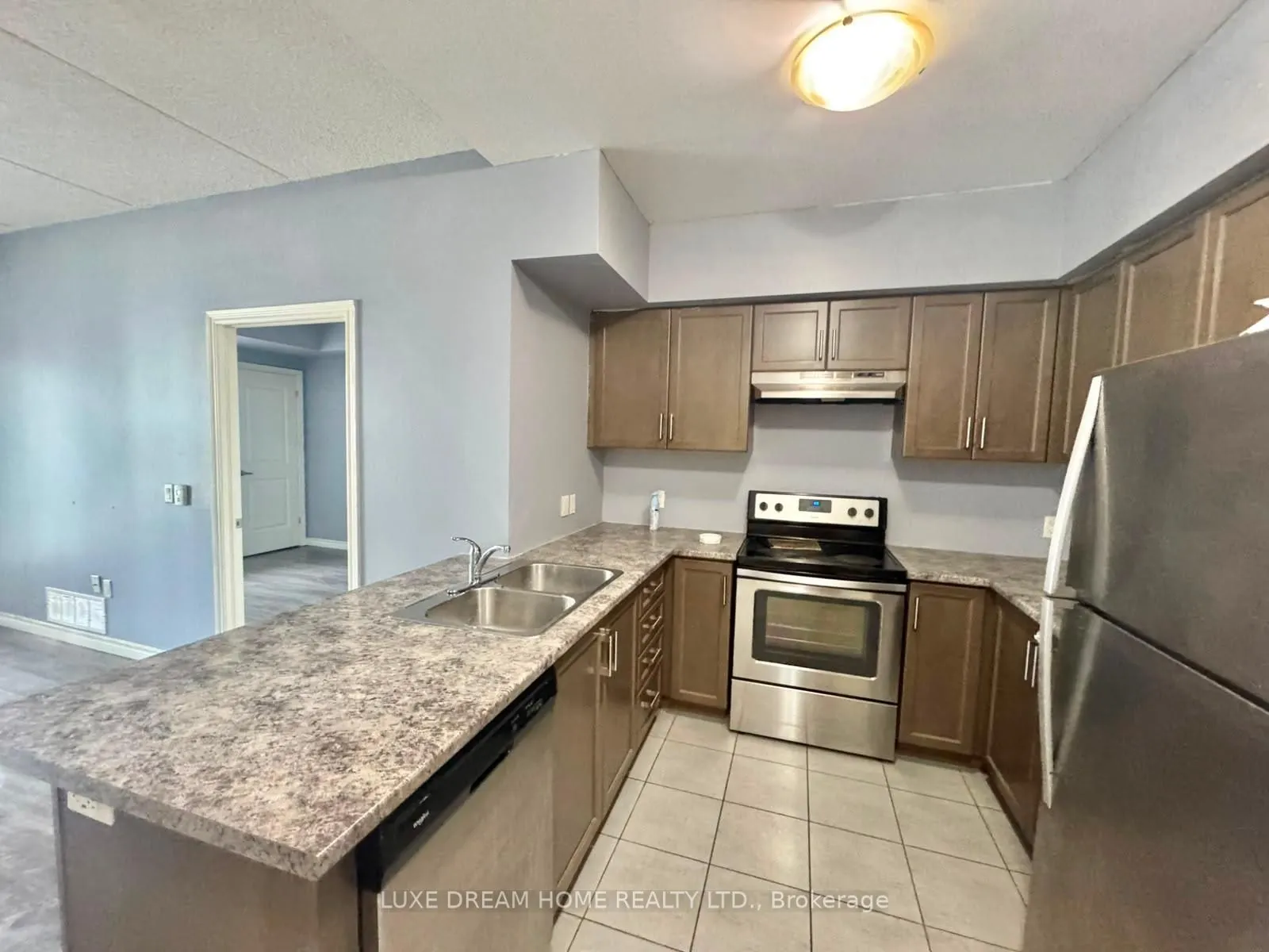 620 Sauve Street E #206