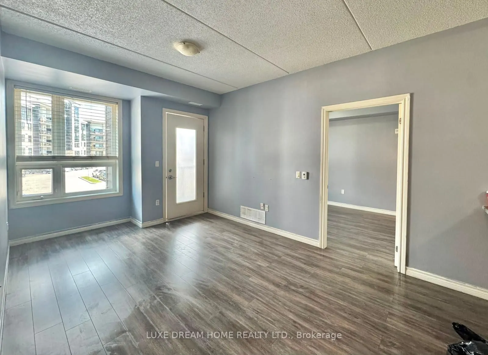 620 Sauve Street E #206