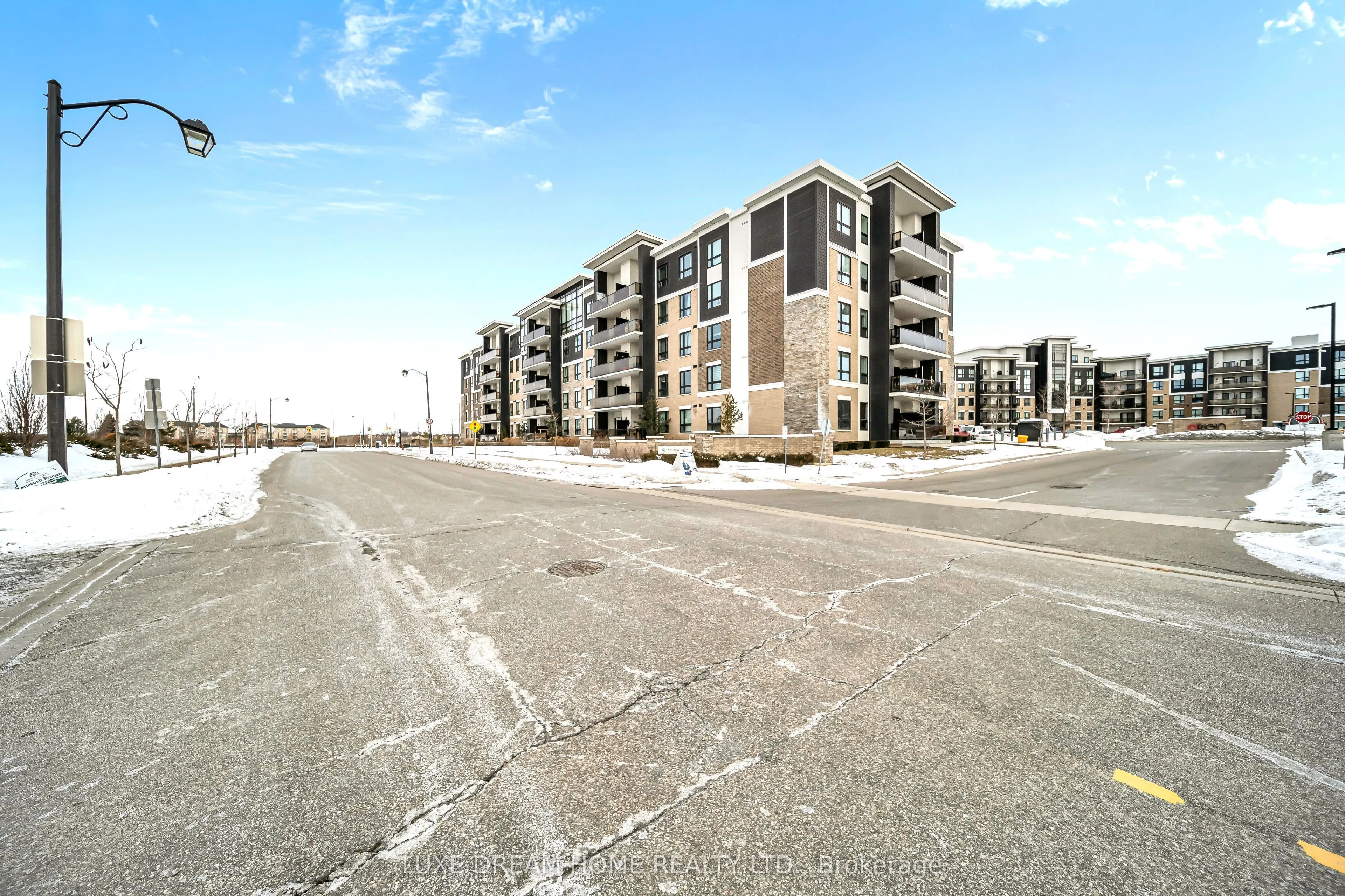 620 Sauve Street E #206